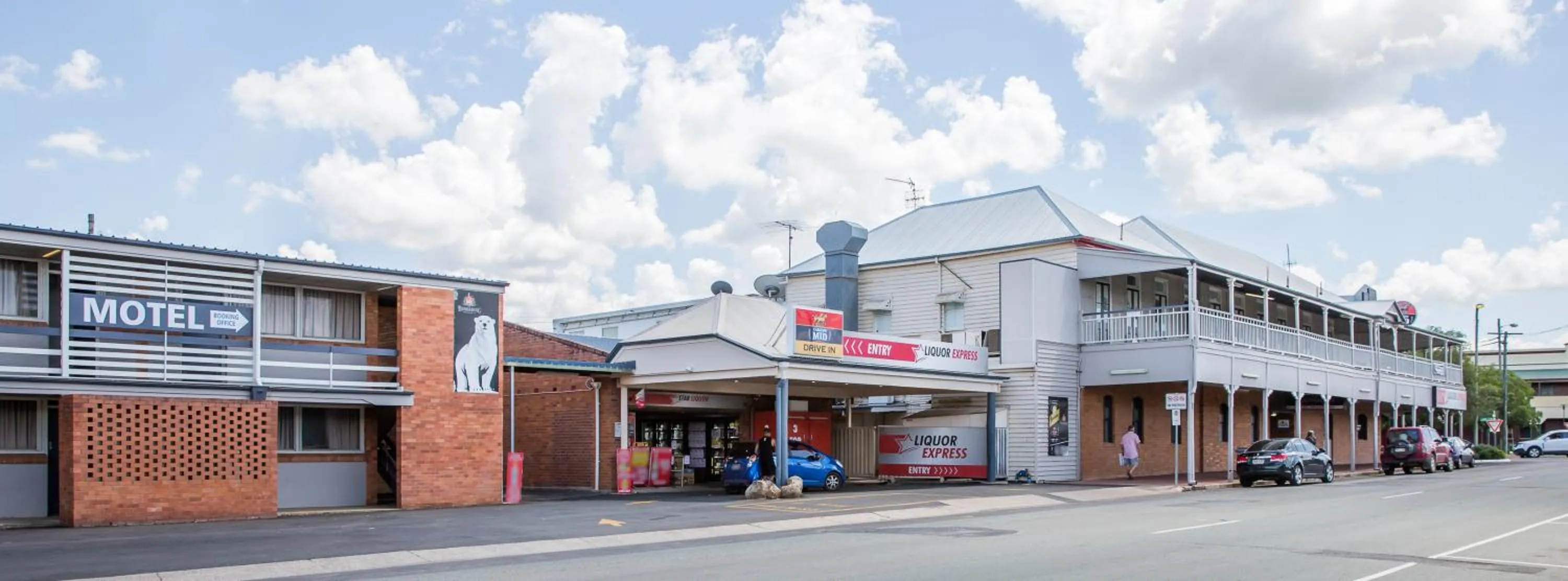 Property building in The Australian Hotel Murgon