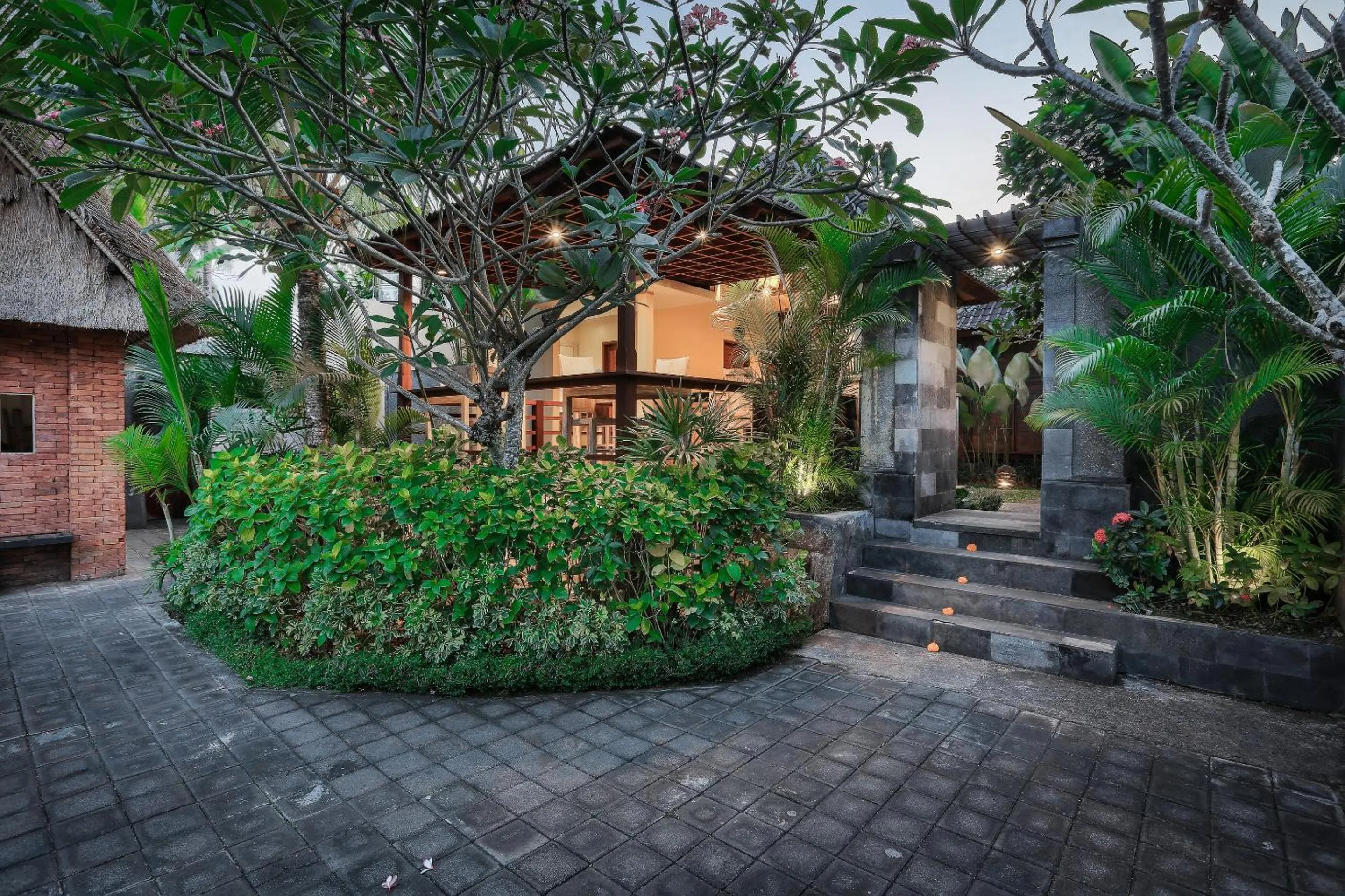 Night in Yana Villas Kemenuh by GenuineHost