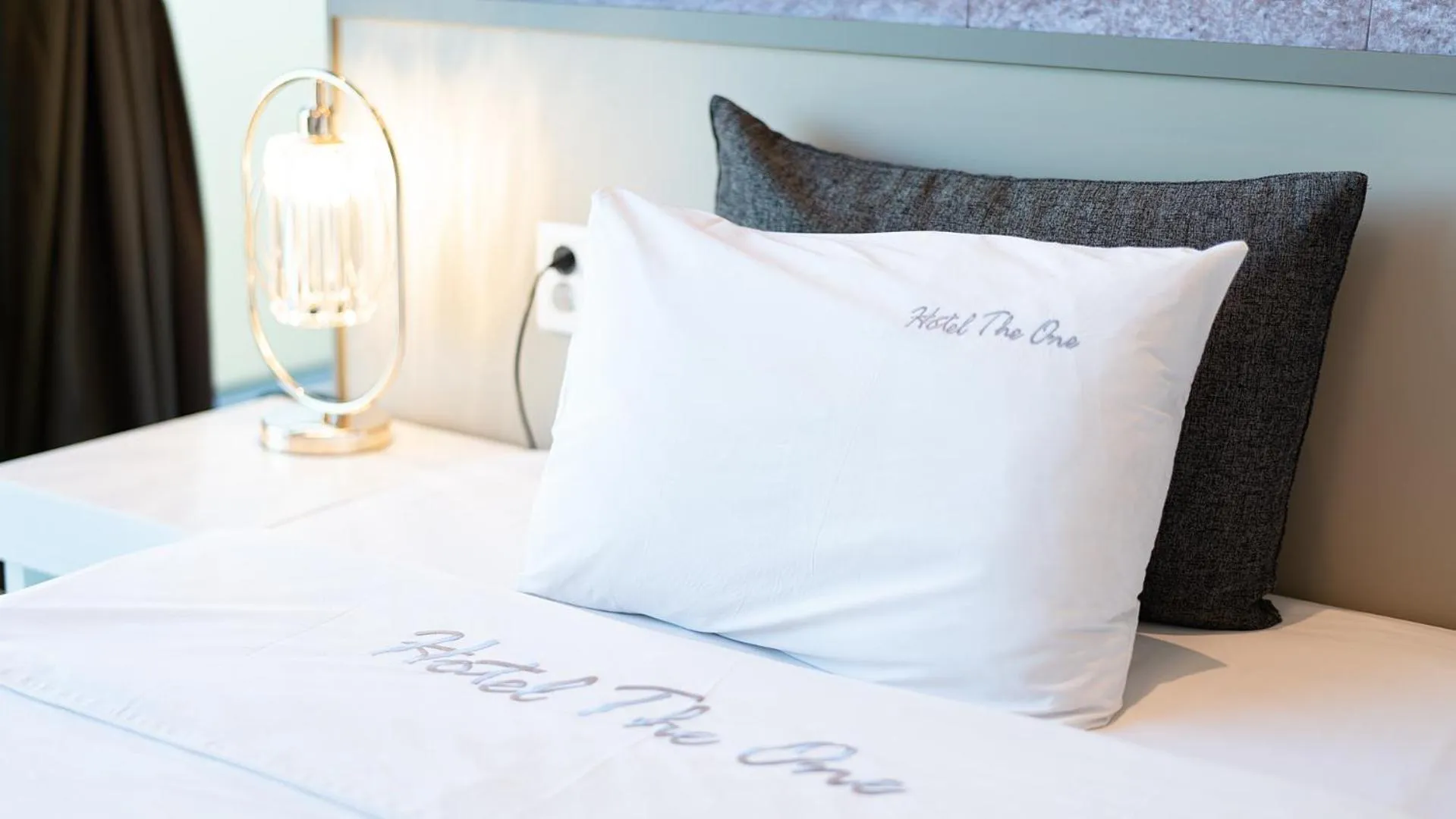 Bed in Hotel The One