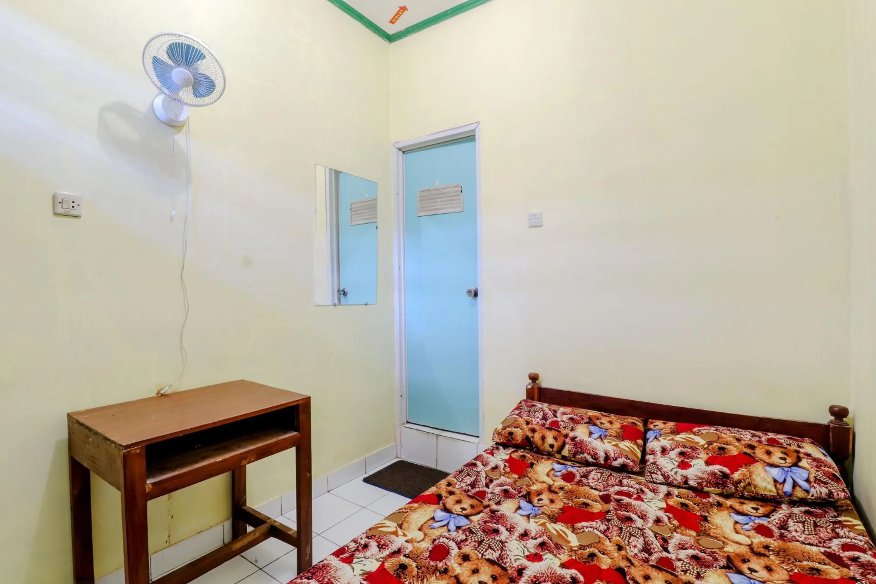 Bedroom, Bed in Hotel Kukup Indah