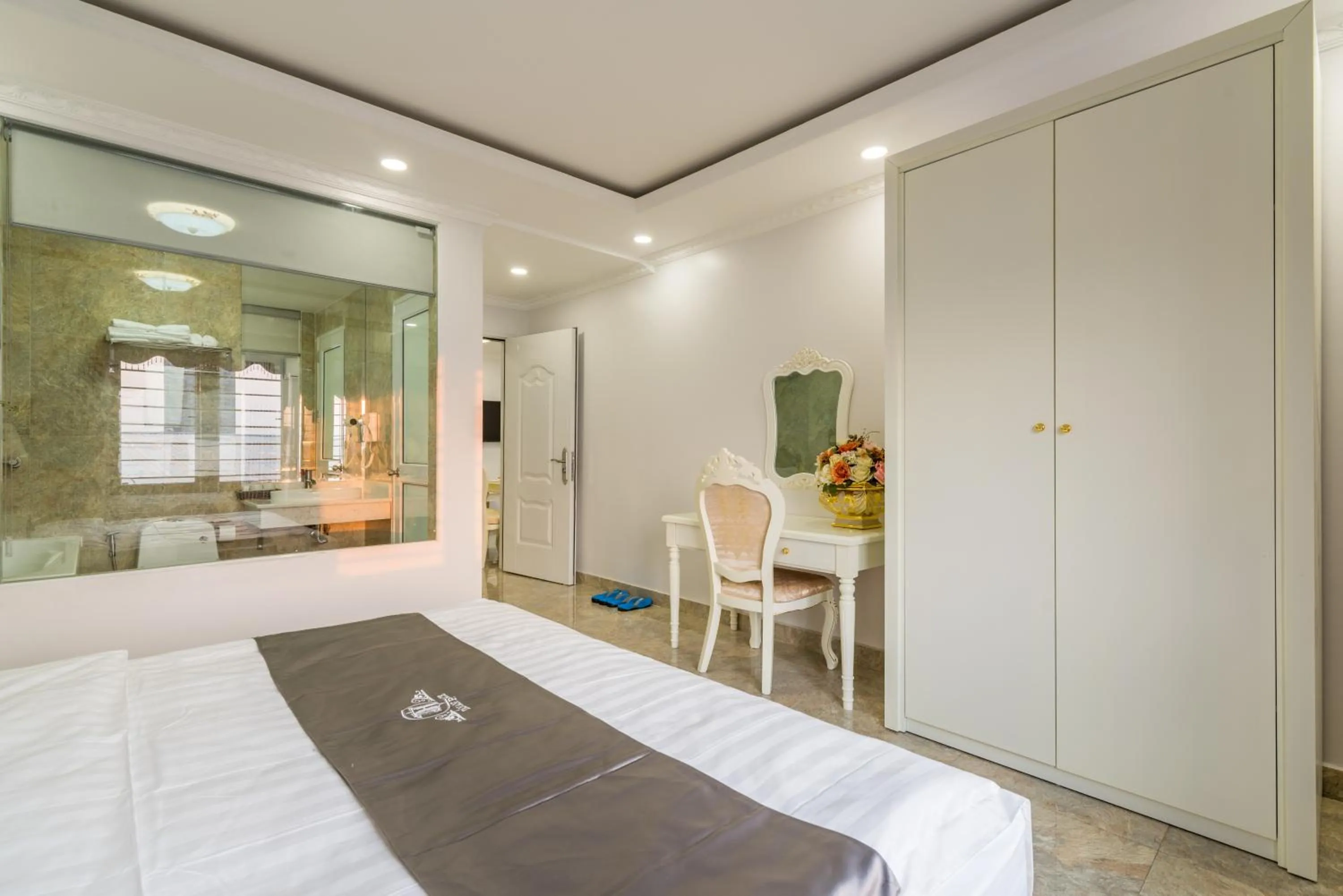 Bathroom, Bed in Tan An Palace