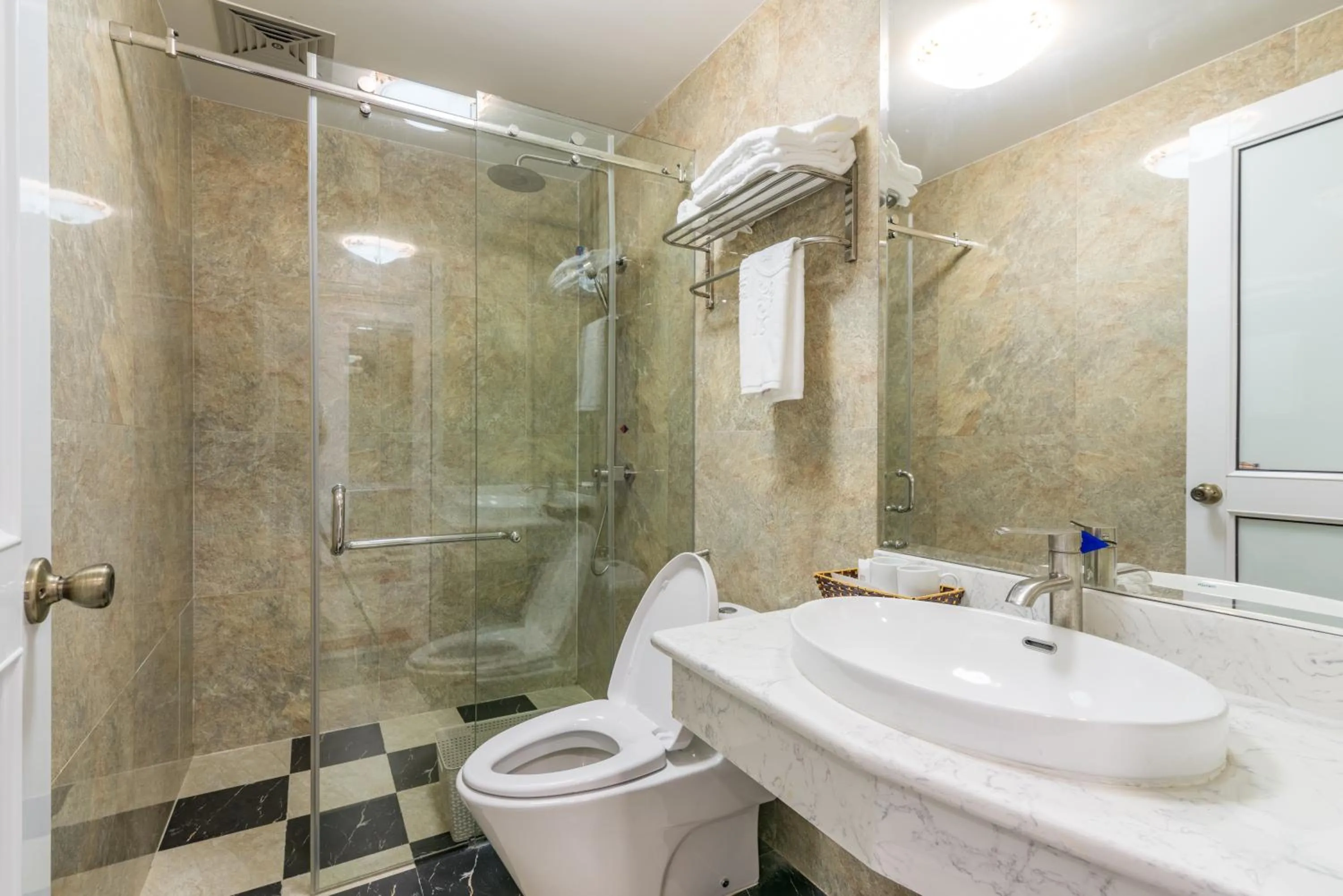 Bathroom in Tan An Palace