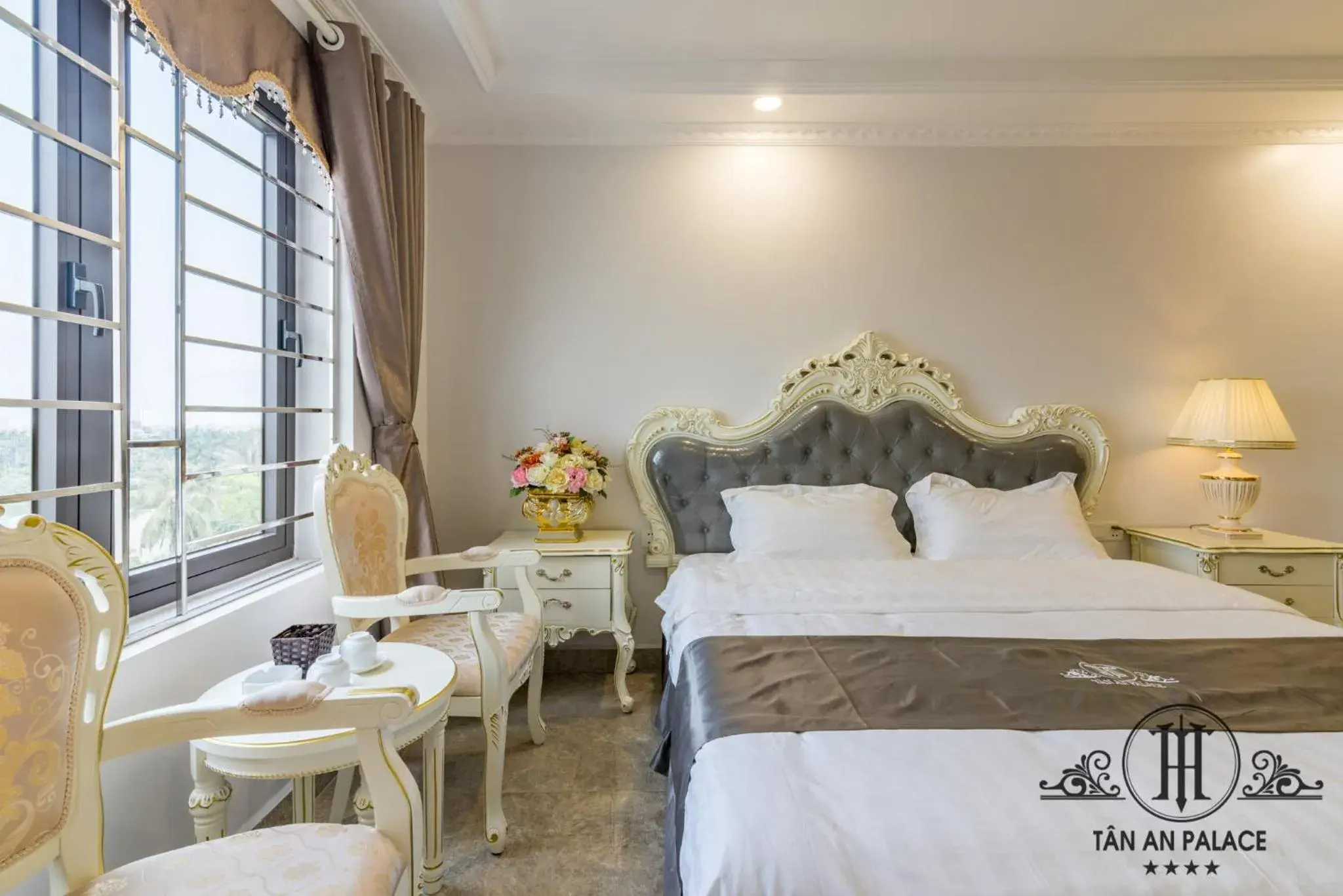 Standard King Room in Tan An Palace Standard King Room in Tan An Palace