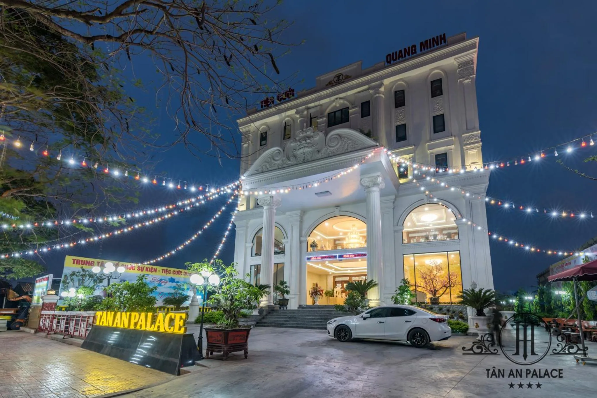 Garden view in Tan An Palace