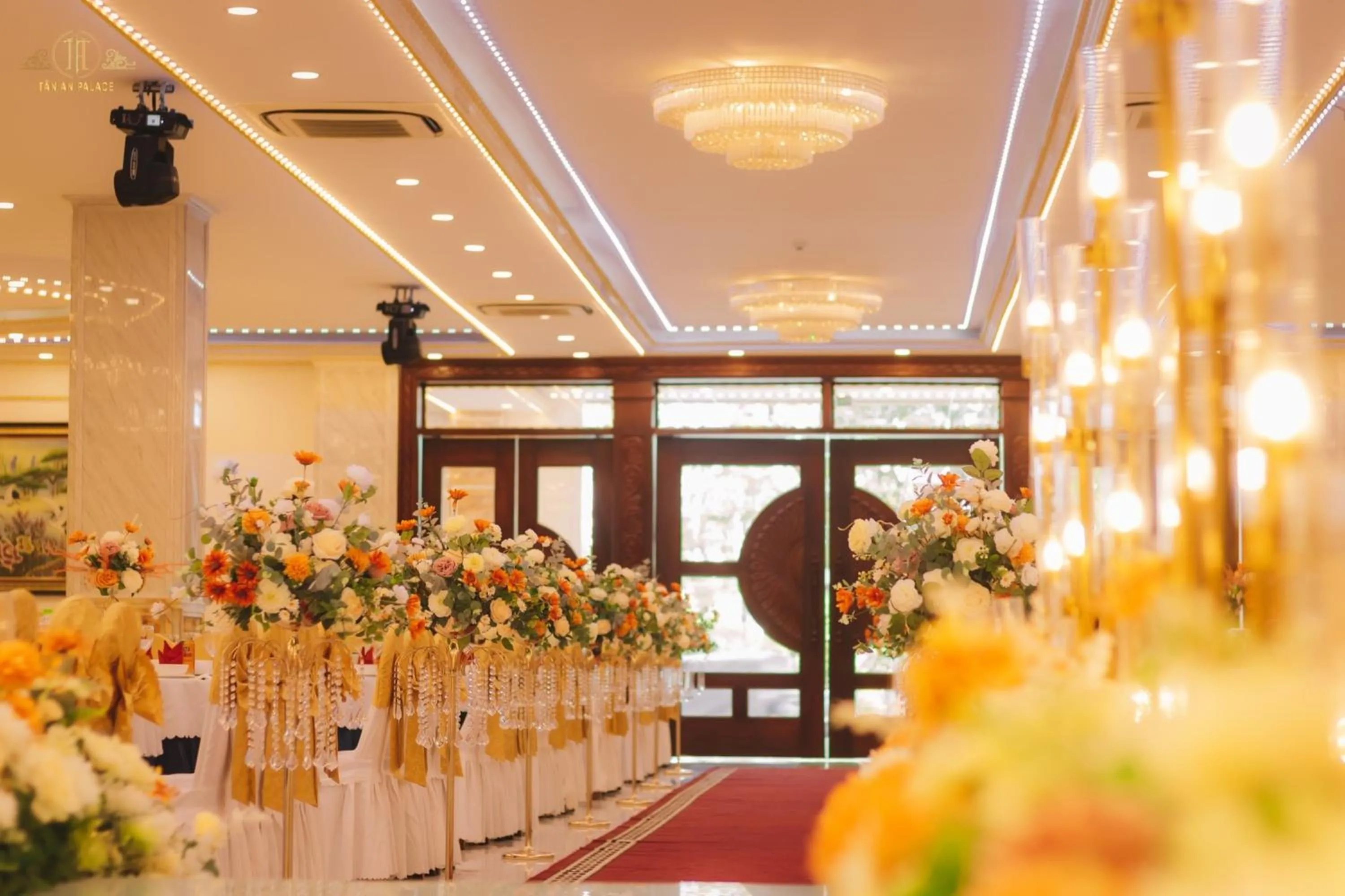 wedding in Tan An Palace