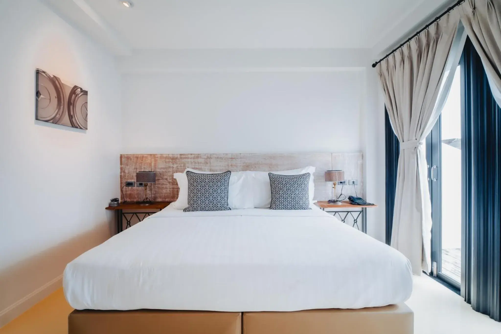 Deluxe Double Room with Balcony in Xinlor House - Phuket Old Town Deluxe Double Room with Balcony in Xinlor House - Phuket Old Town