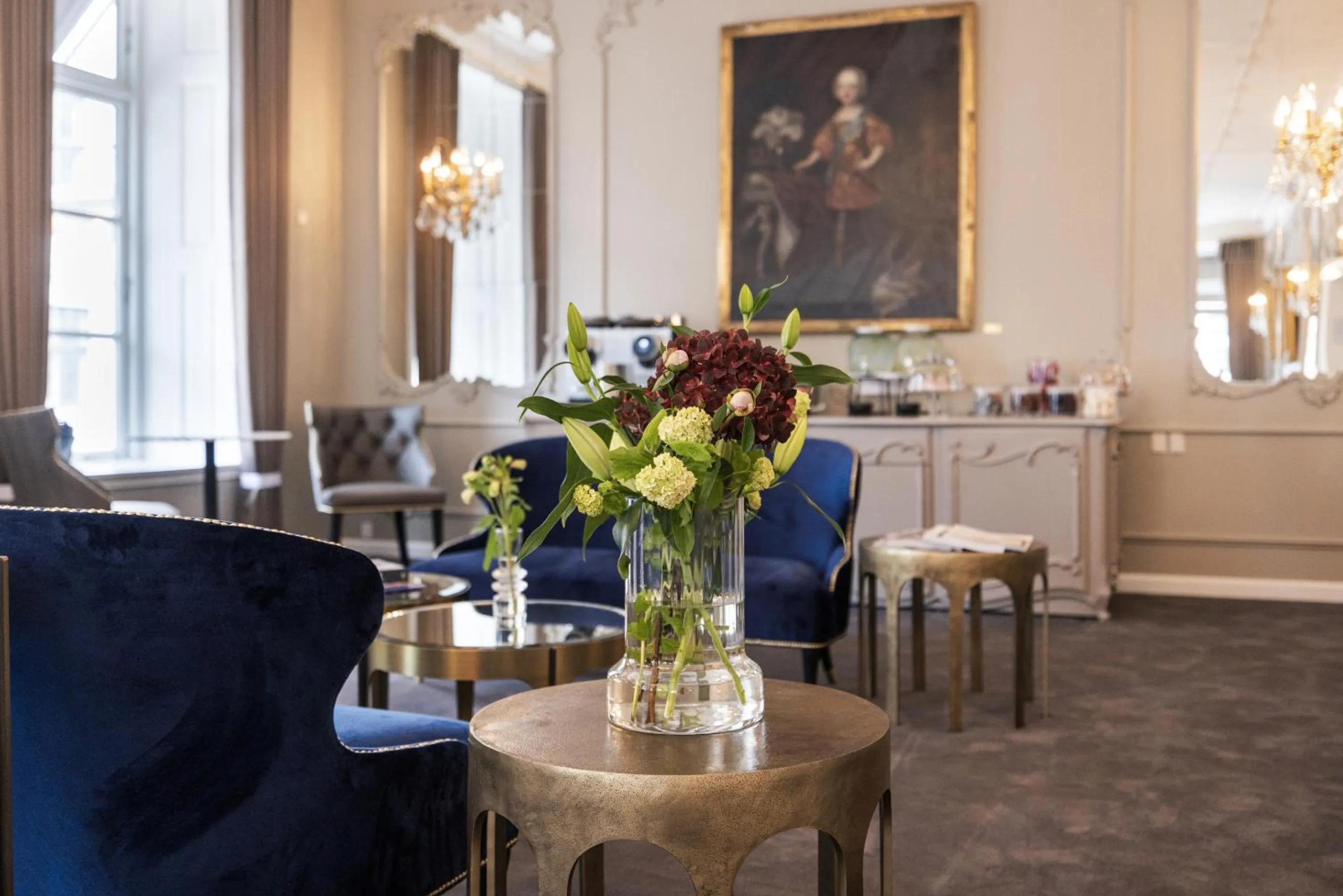 Lounge or bar in Phoenix Copenhagen