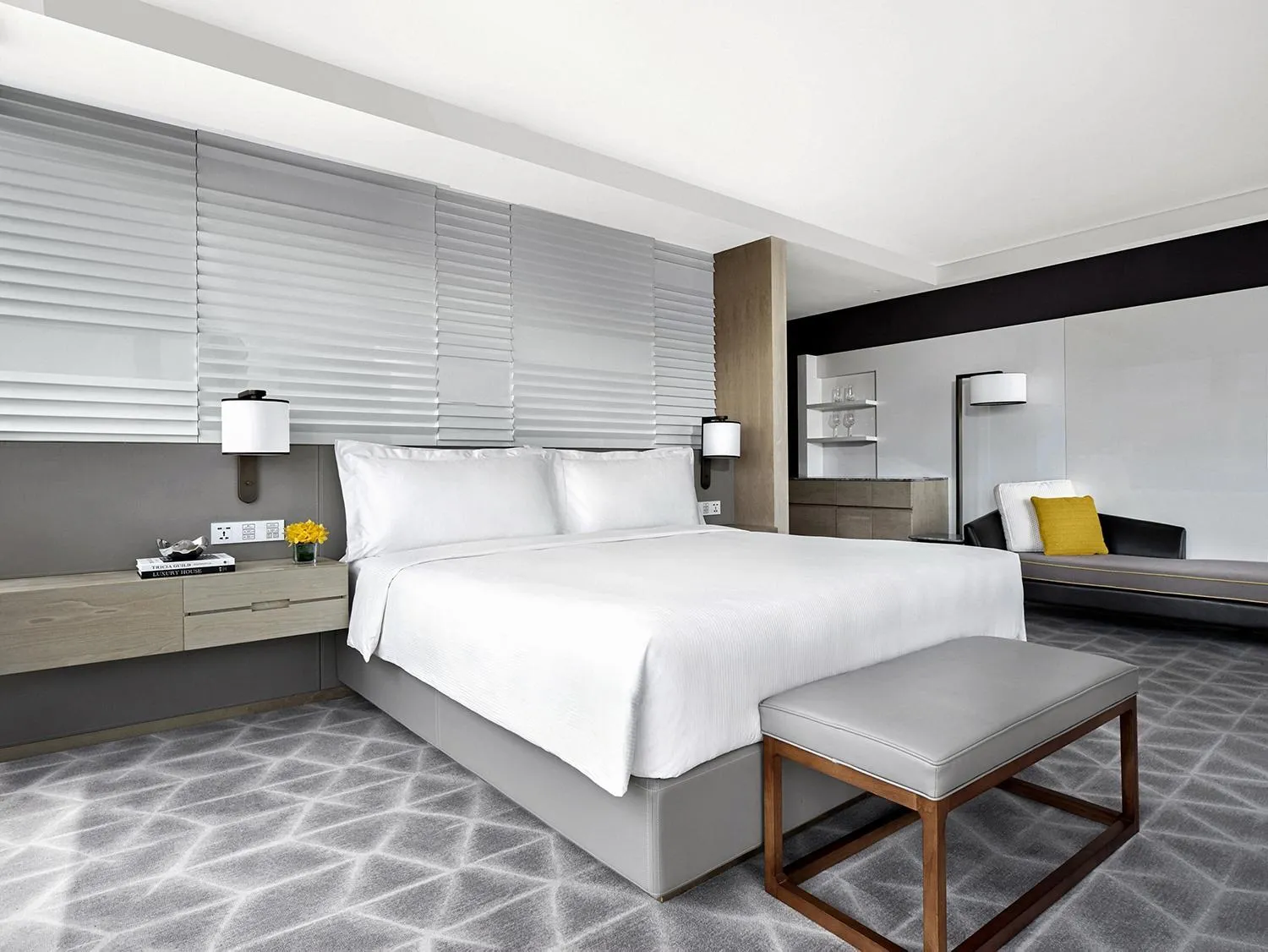 Bed in Cordis Shanghai Hongqiao (Langham Hospitality Group)