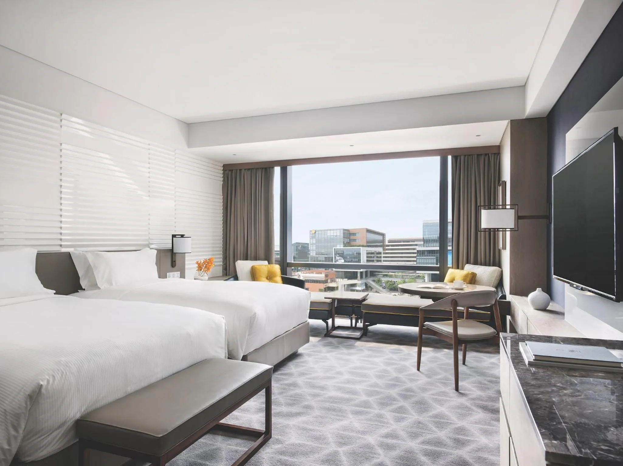Photo of the whole room, Bed in Cordis Shanghai Hongqiao (Langham Hospitality Group)