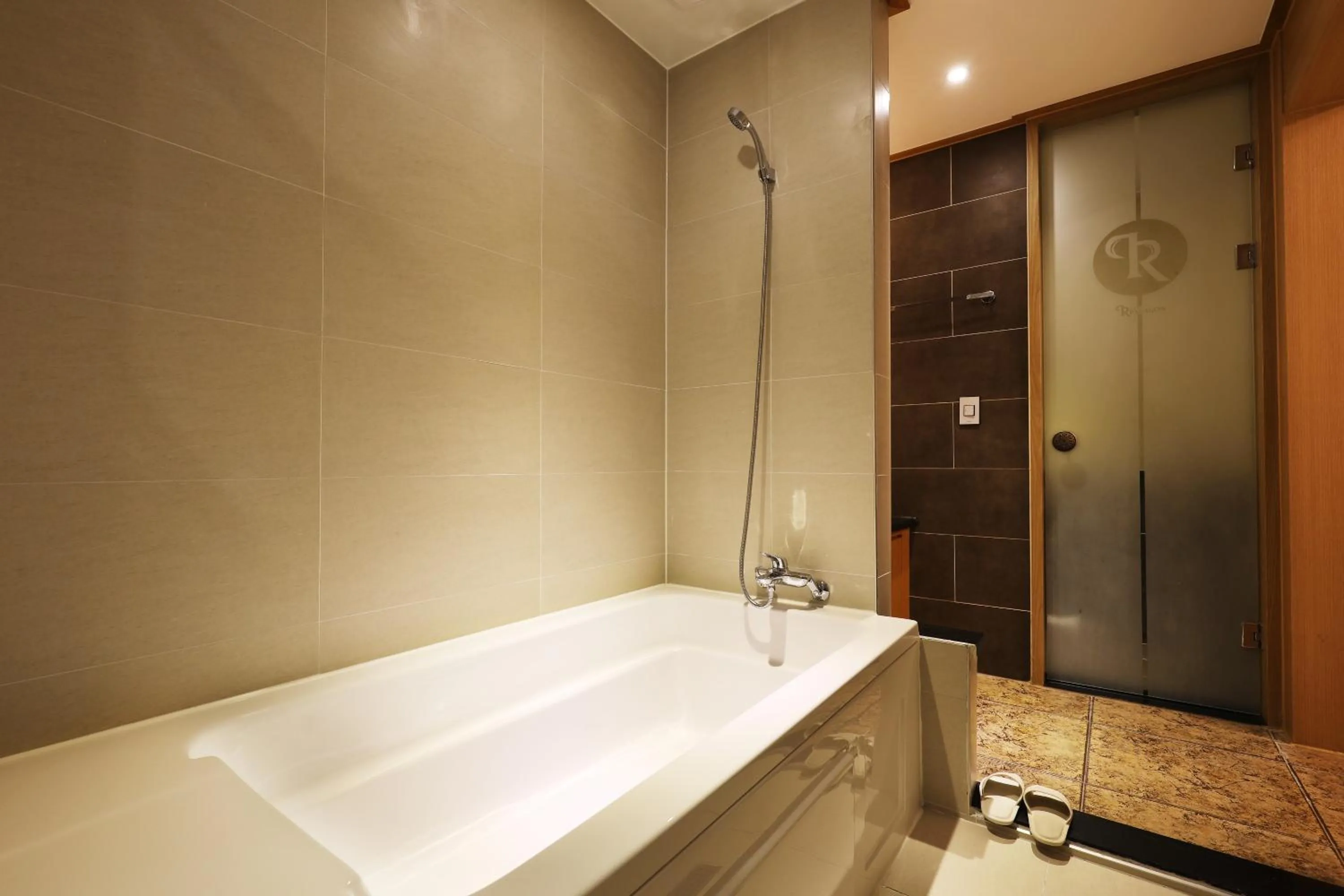 Shower in Bucheon SR Hotel