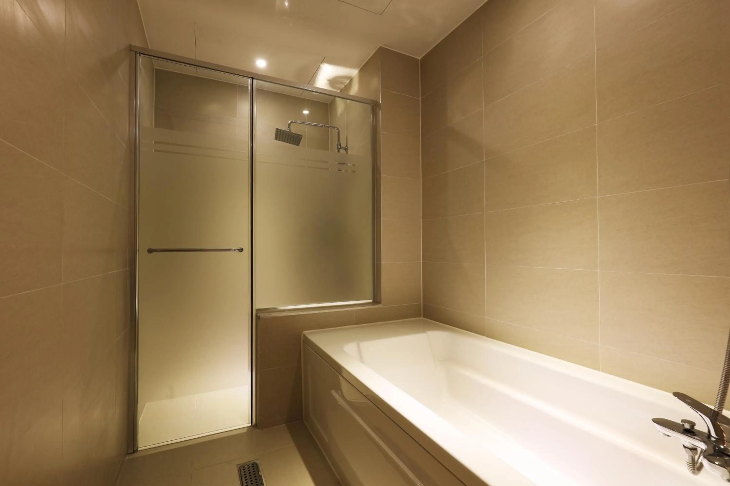 Shower in Bucheon SR Hotel