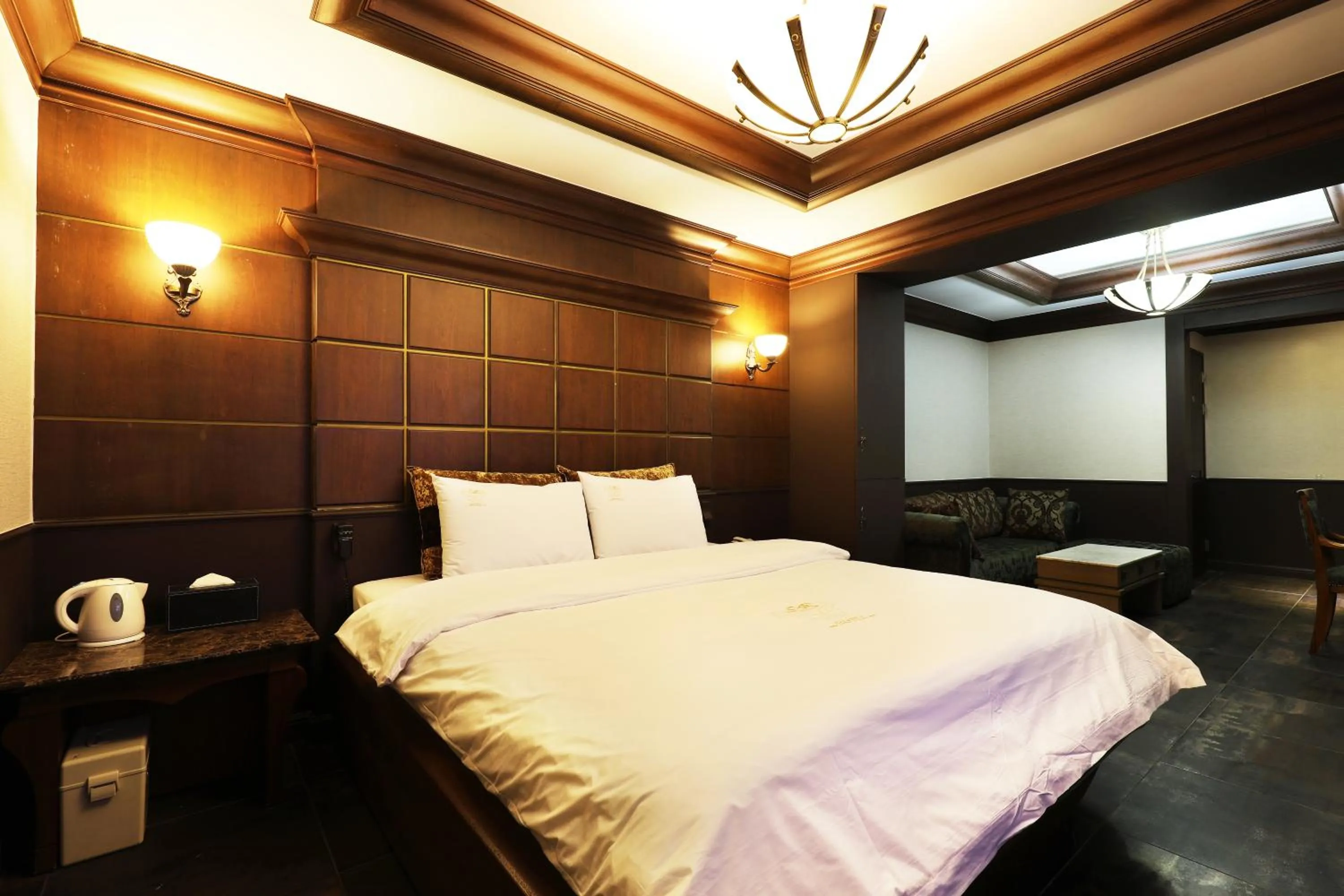 Bed in Bucheon SR Hotel
