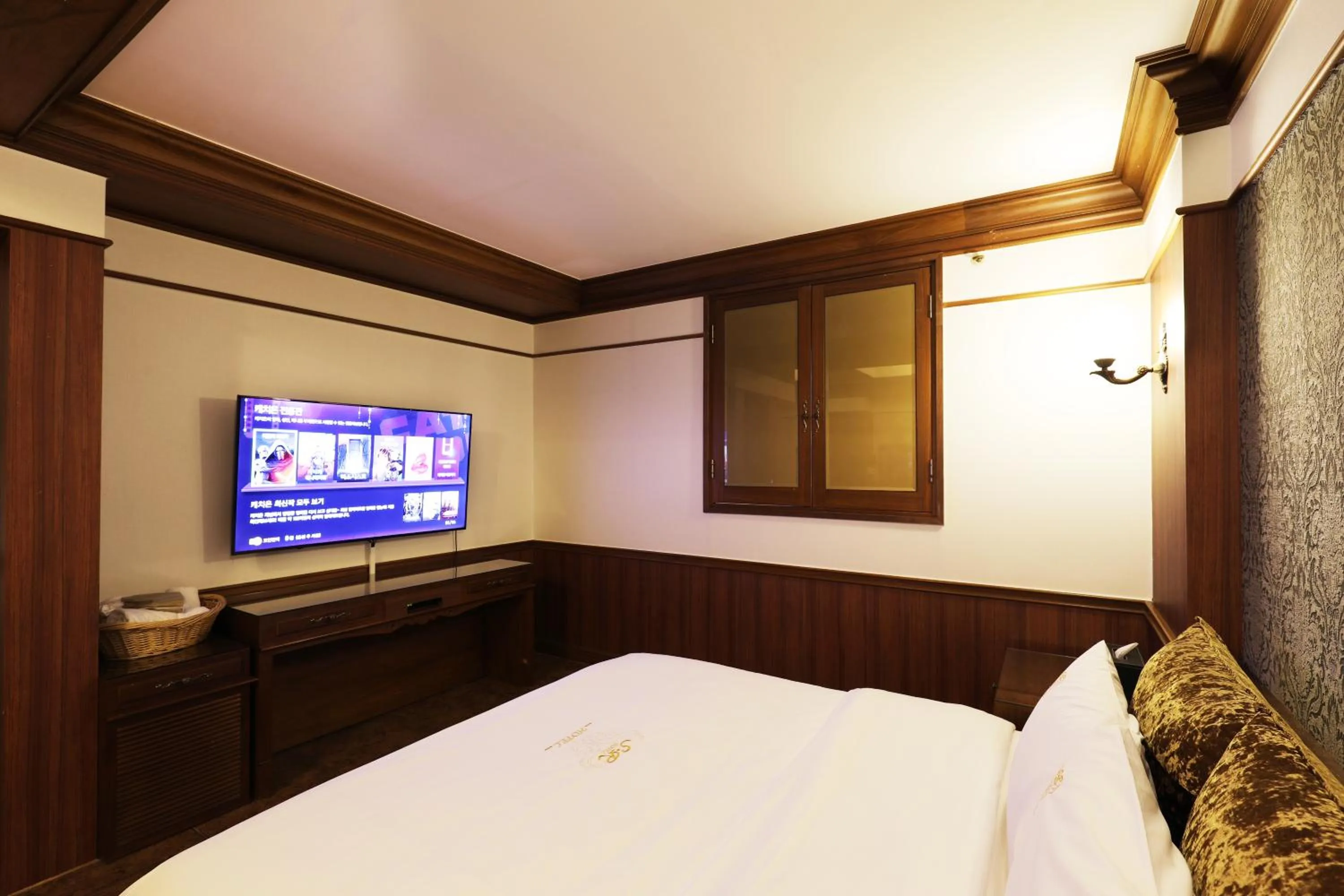 Bed in Bucheon SR Hotel