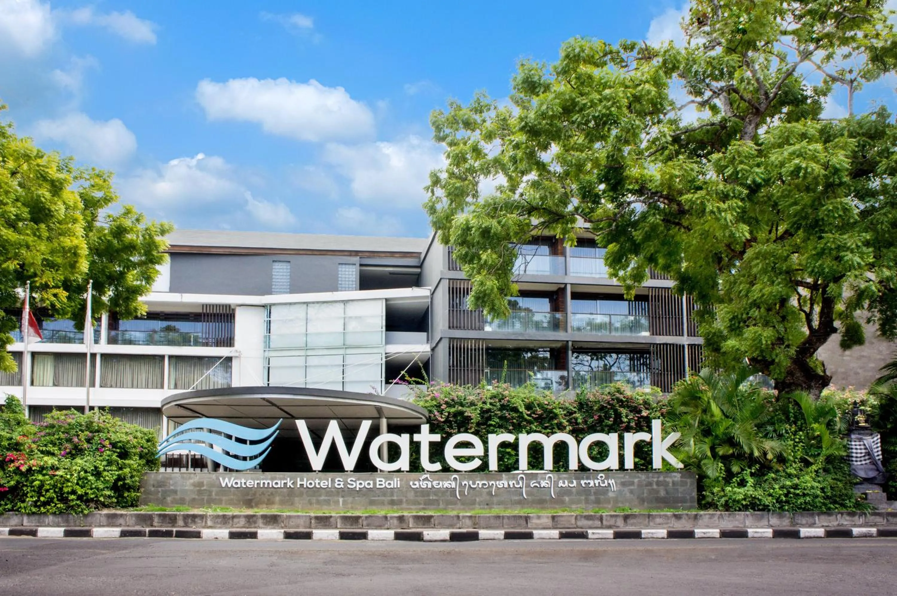 Facade/entrance in Suites by Watermark Hotel and Spa
