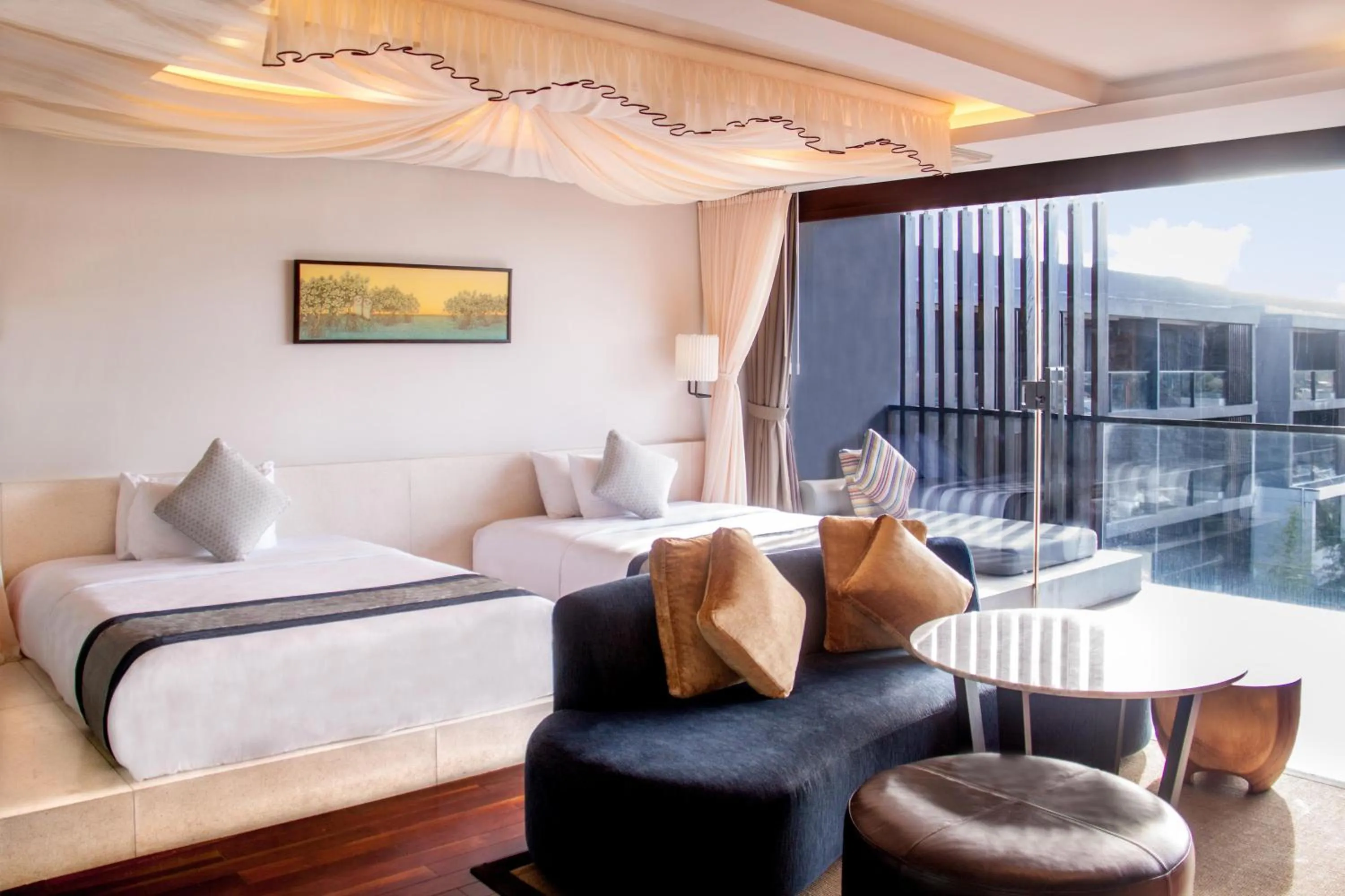 Bed in Suites by Watermark Hotel and Spa