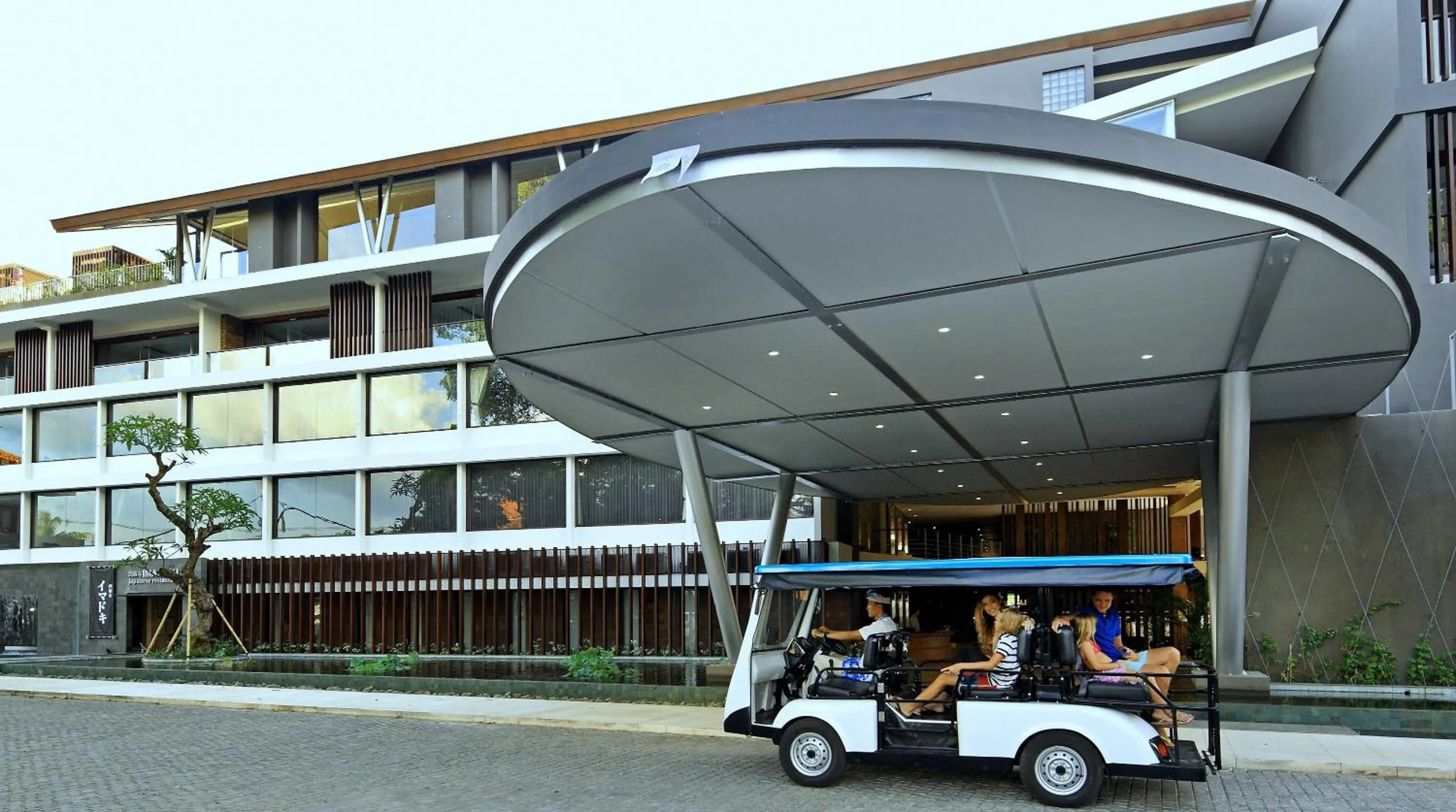 Facade/entrance in Suites by Watermark Hotel and Spa