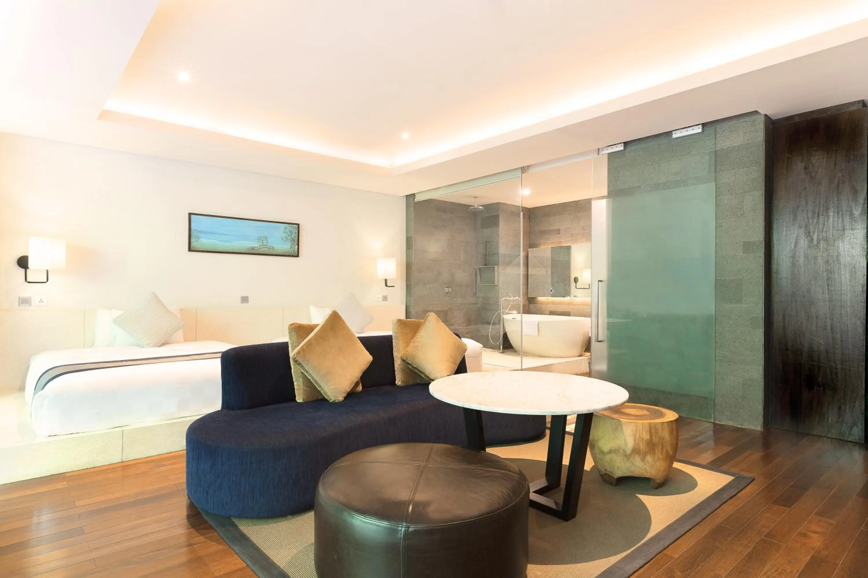 Living room in Suites by Watermark Hotel and Spa