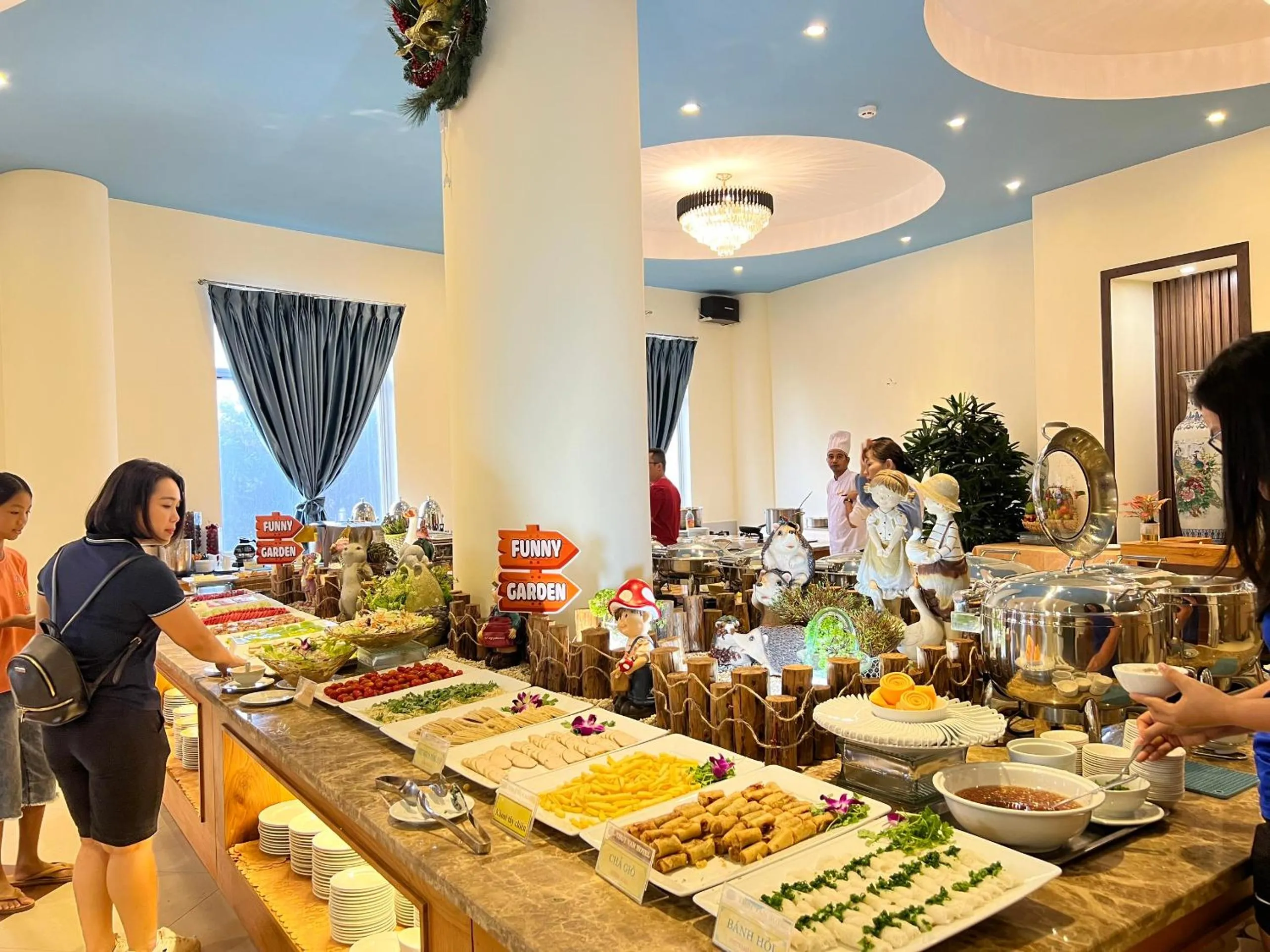 Breakfast in Thuy Van Hotel
