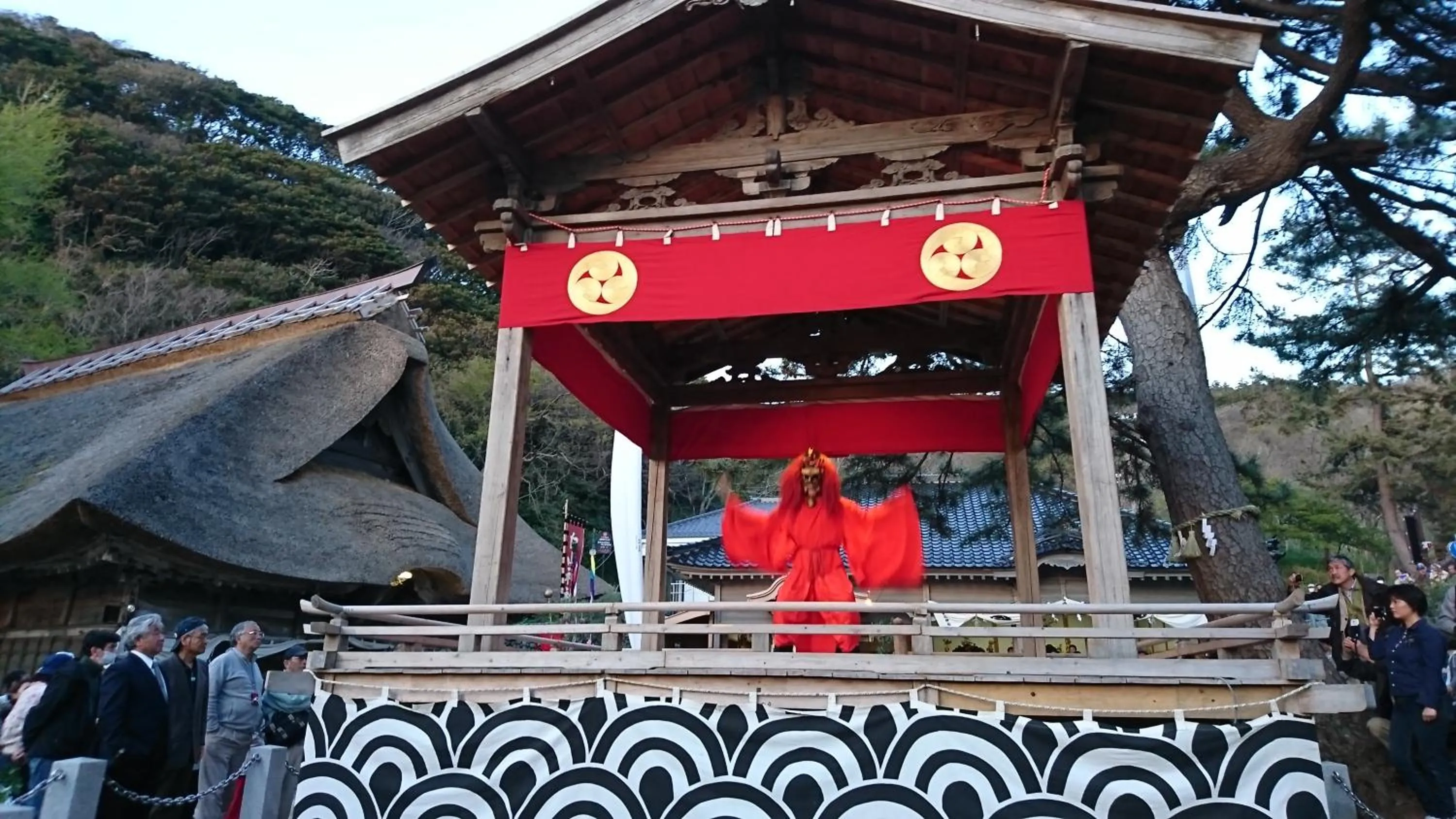 Activities in Live Cafe Hisui no Umi