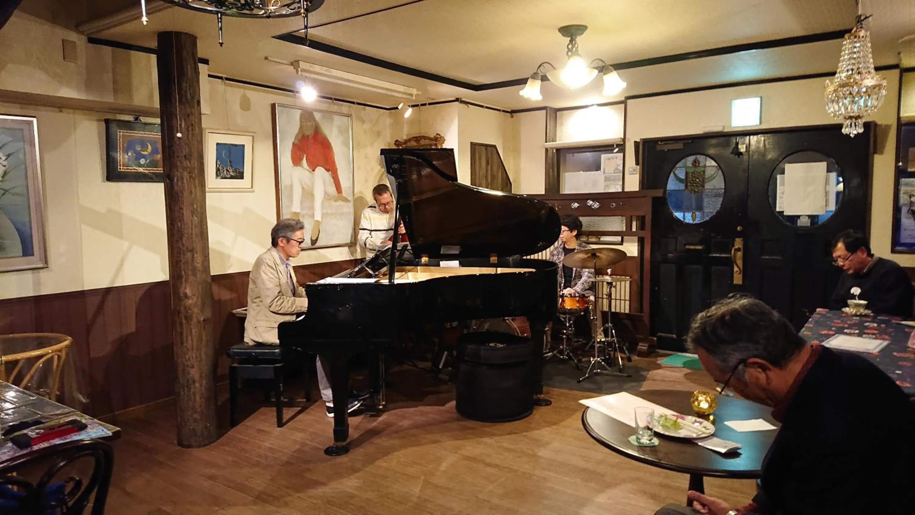 Nightclub / DJ in Live Cafe Hisui no Umi