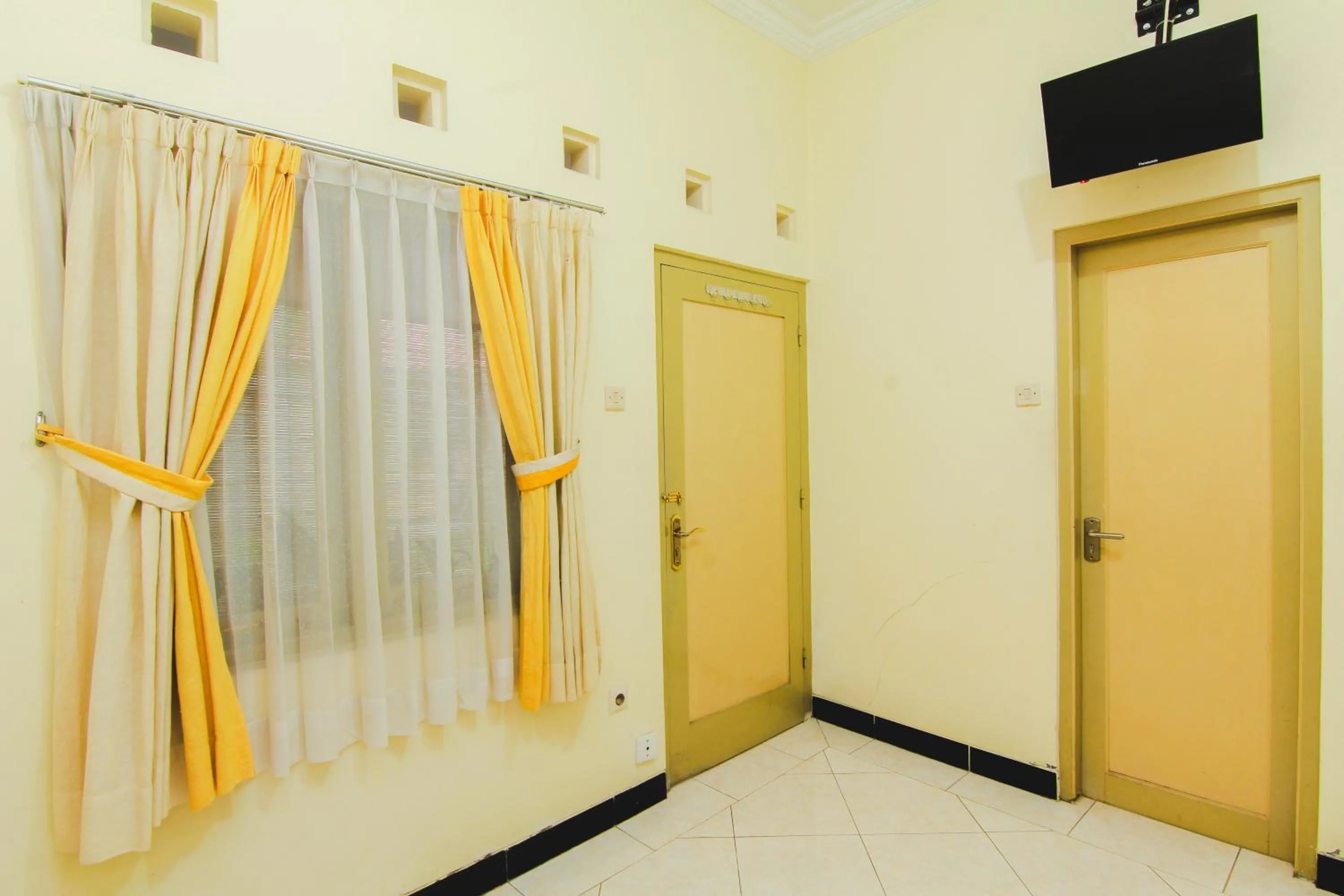 Bedroom in Griya Batik Giri Sekar Homestay