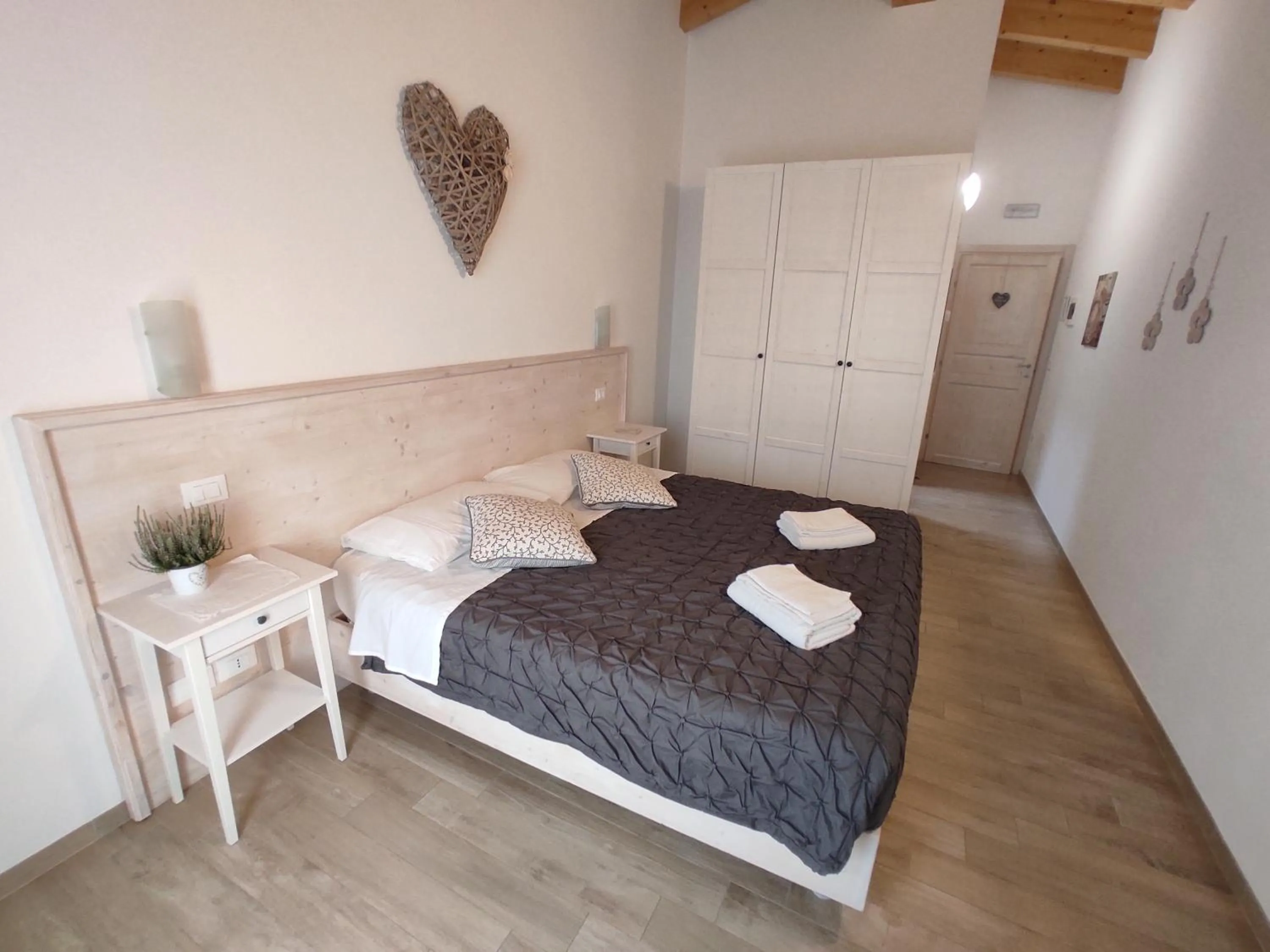 Photo of the whole room, Bed in Agriturismo Honey Farm