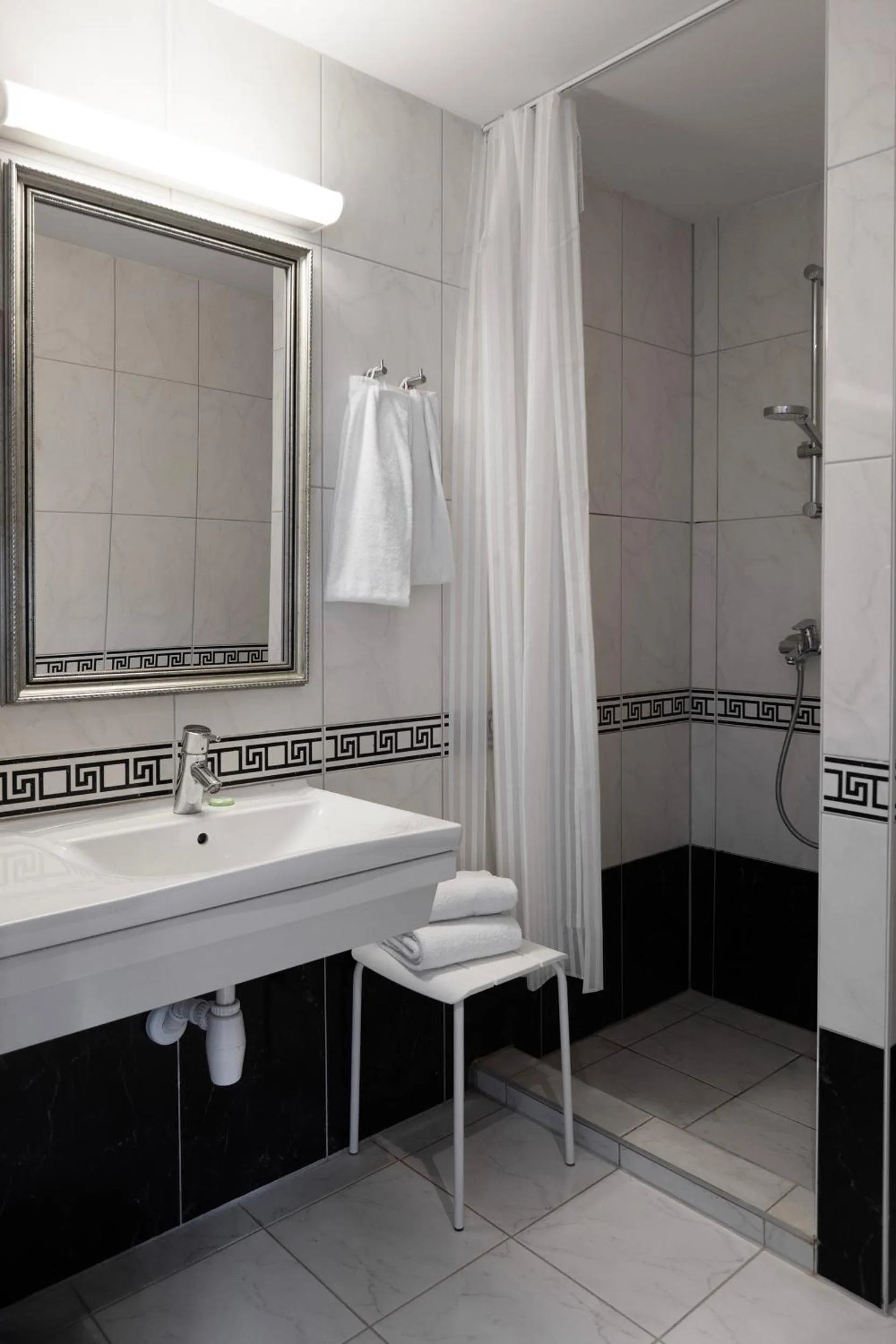 Bathroom in Helnan Marselis Hotel