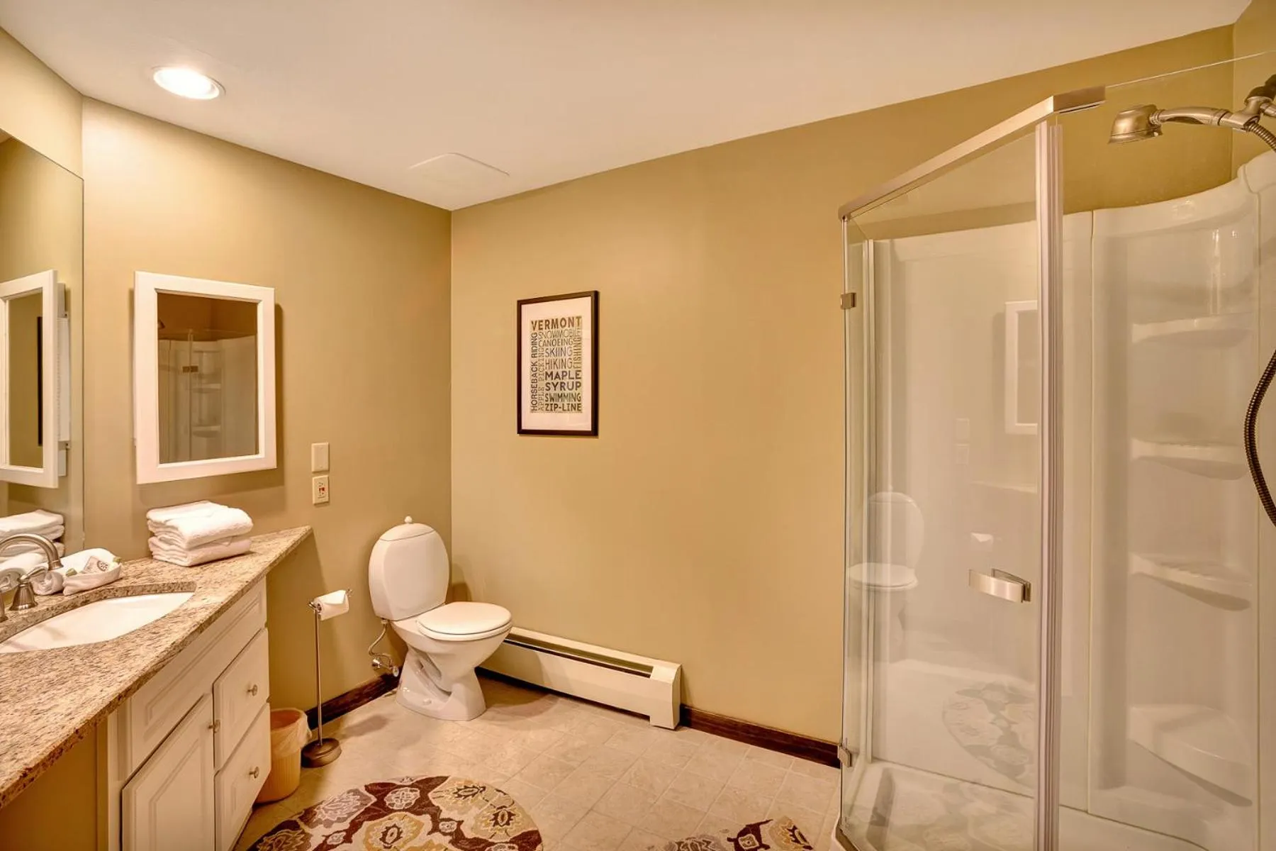 Bathroom in Ski on ski off right from your door nicely decorated 2 bedroom, Sunrise L3