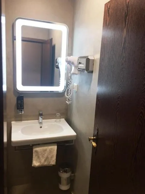 Toilet in Hotel im Park