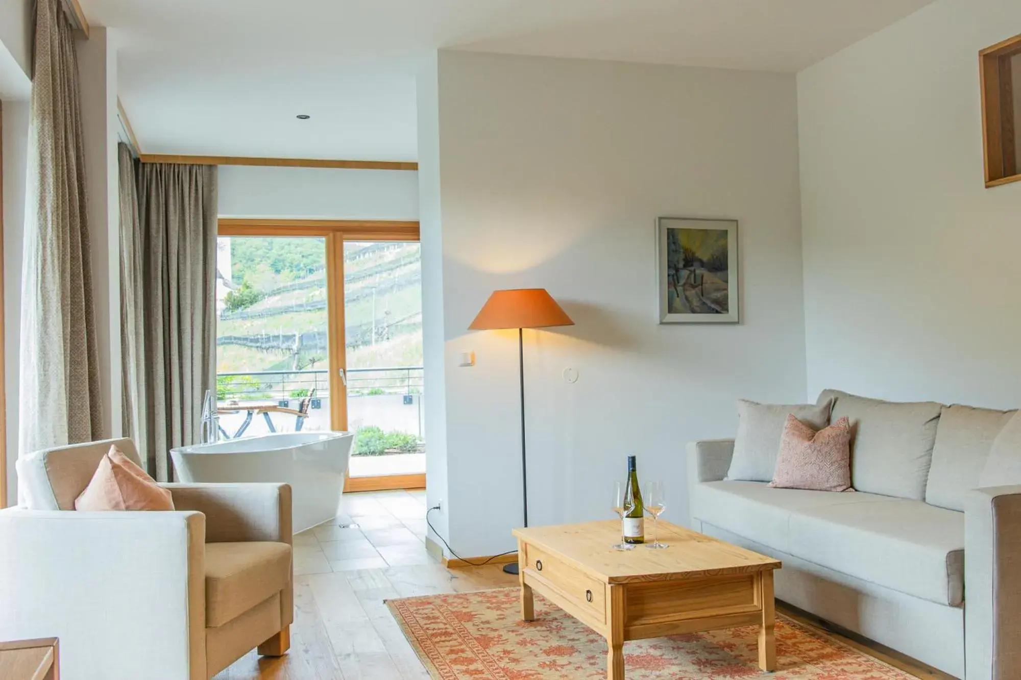 Suite with Terrace - single occupancy in Weinhaus Nigl - Hotel, Restaurant und Spa Suite with Terrace - single occupancy in Weinhaus Nigl - Hotel, Restaurant und Spa