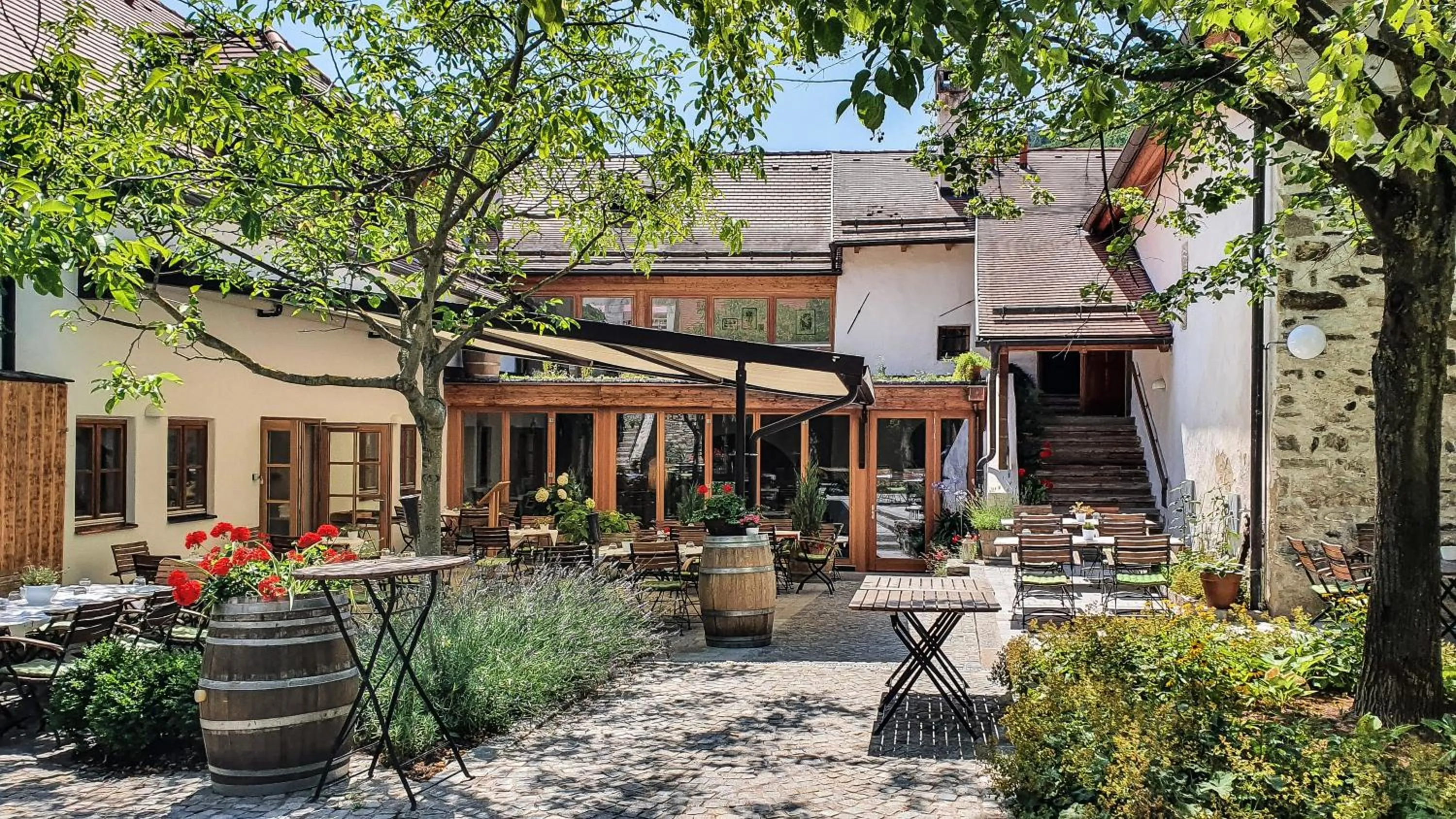 Garden view in Weinhaus Nigl - Hotel, Restaurant und Spa