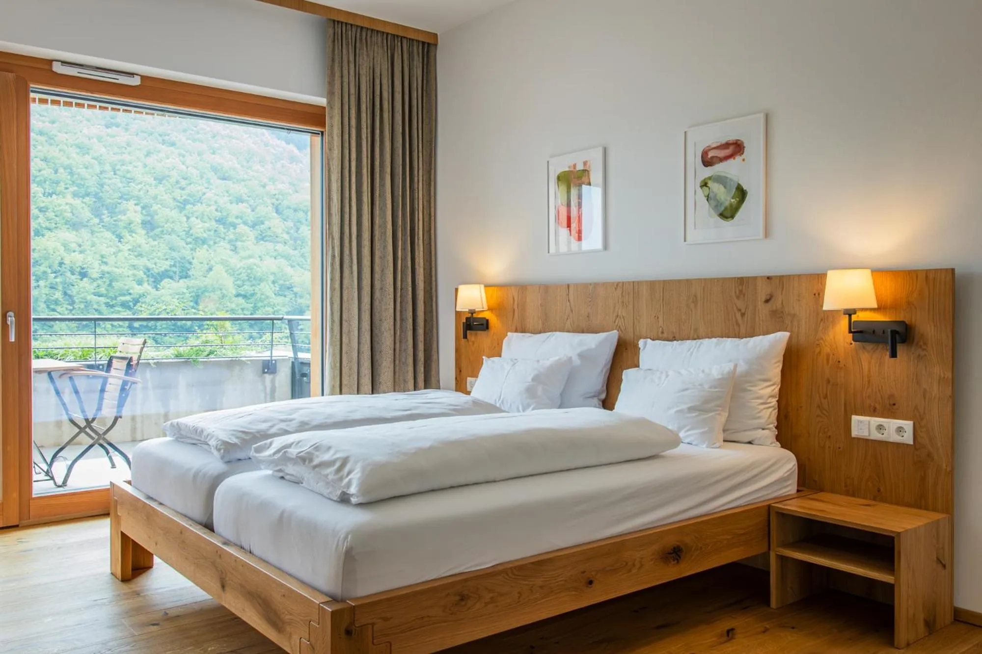 Bed in Weinhaus Nigl - Hotel, Restaurant und Spa