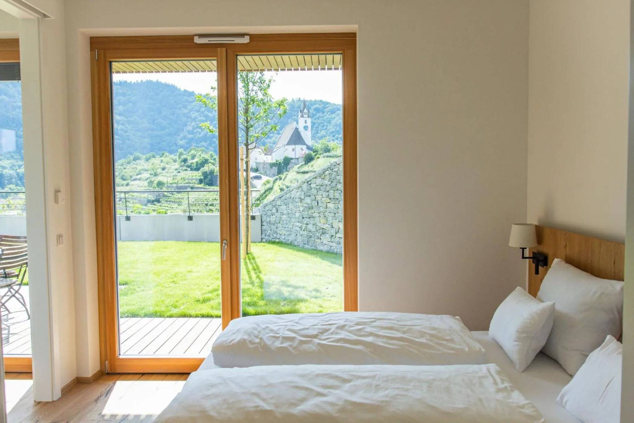 Bed in Weinhaus Nigl - Hotel, Restaurant und Spa