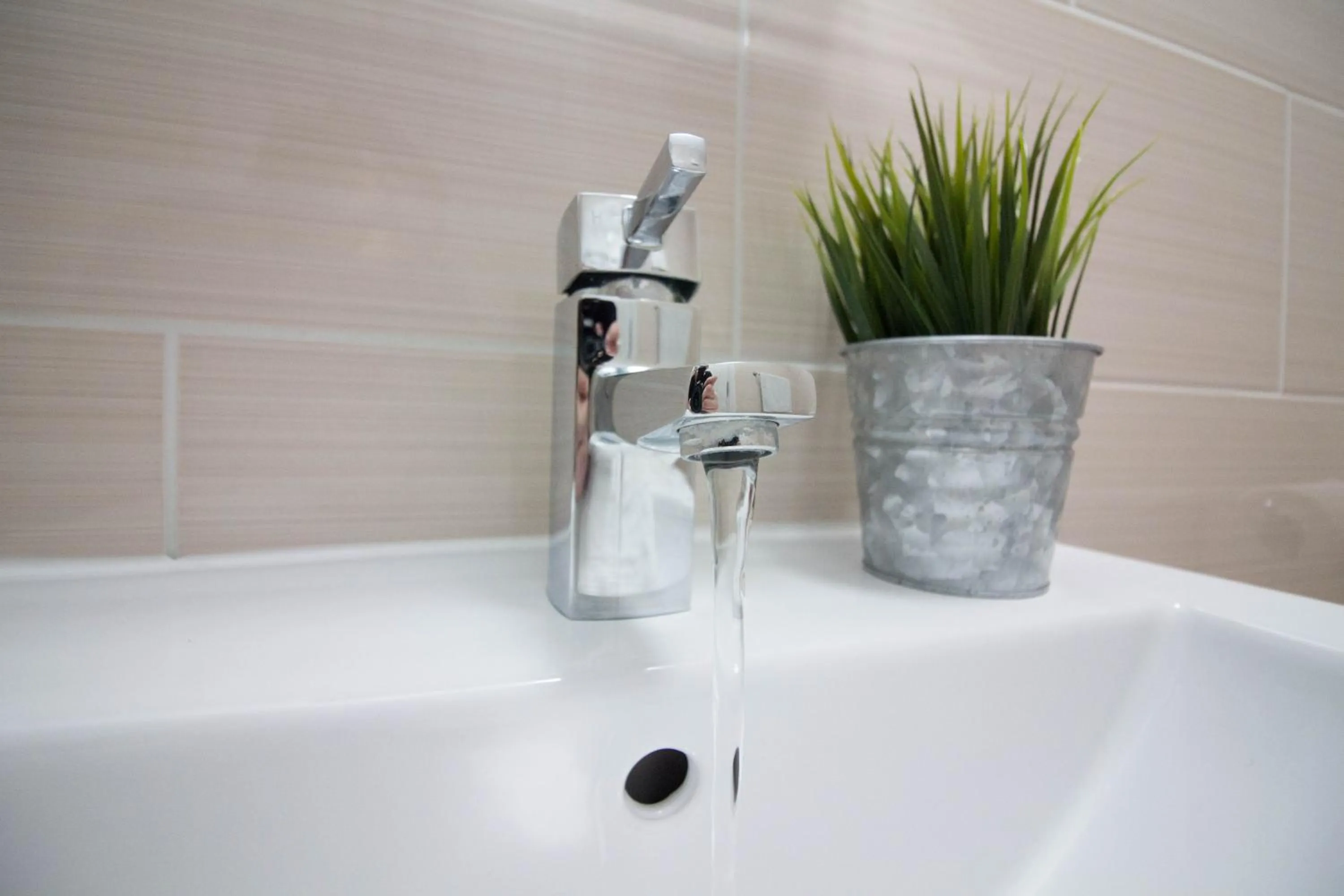 Bathroom in Castle Point Apartments Southampton Premier Lodge