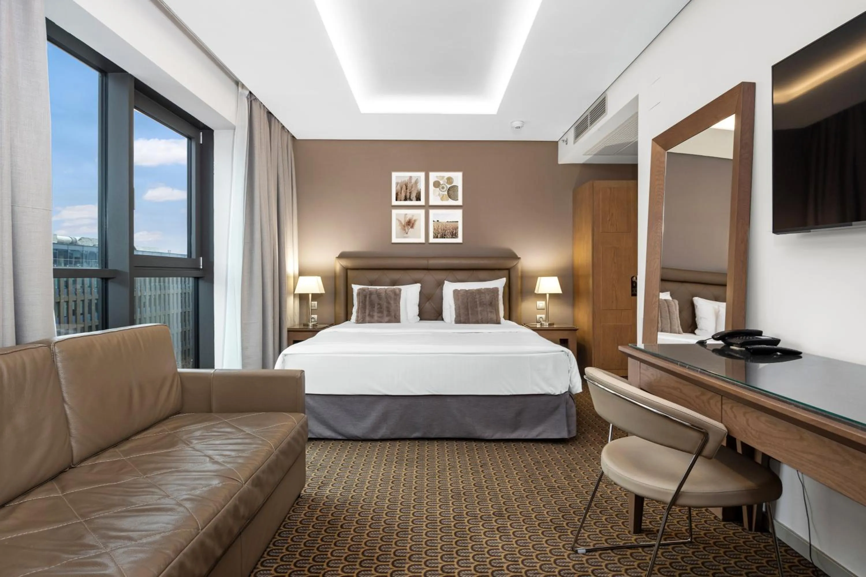 Bed in Hotel Royal Prague