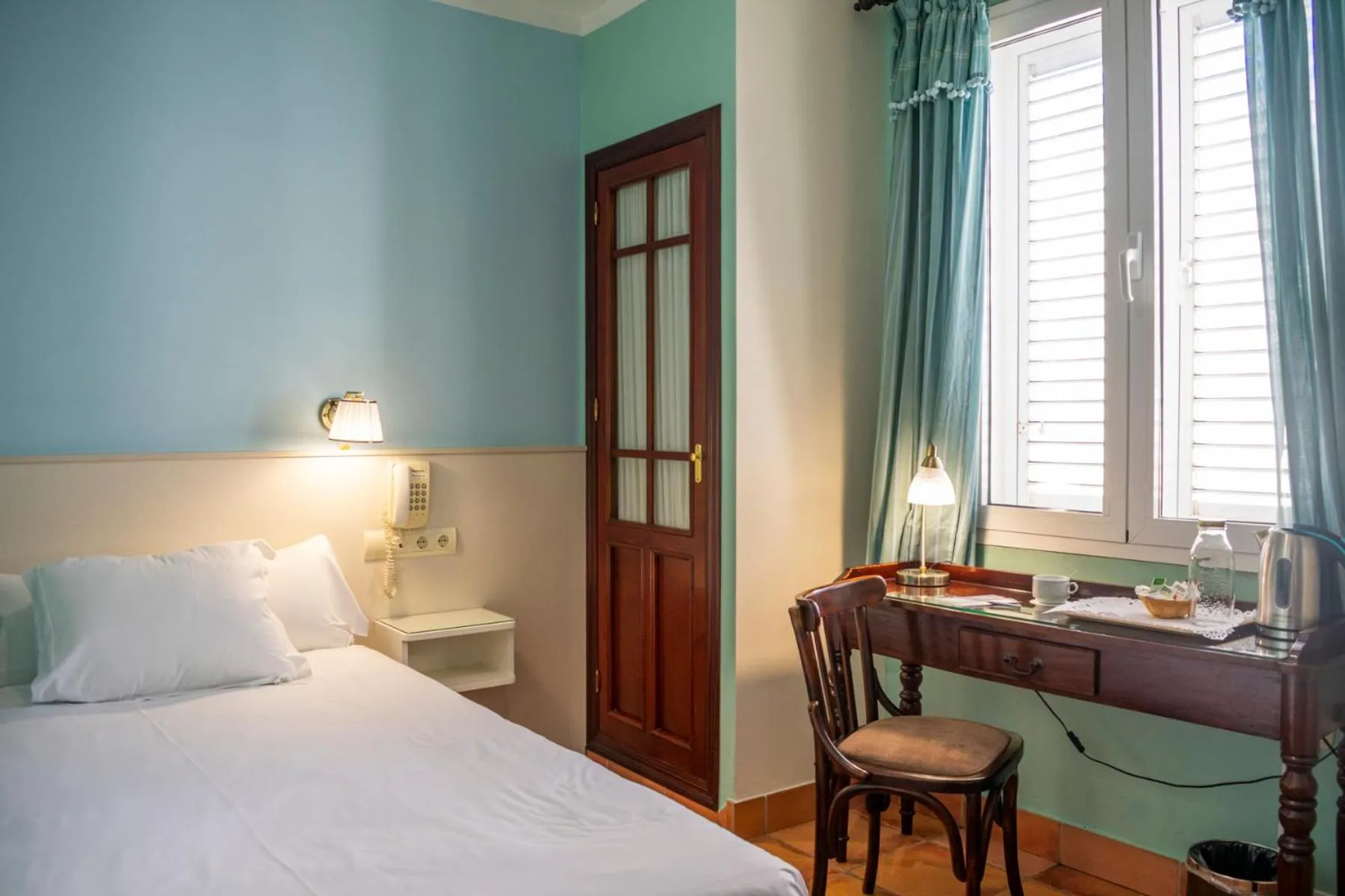 Photo of the whole room, Bed in Hotel Veracruz