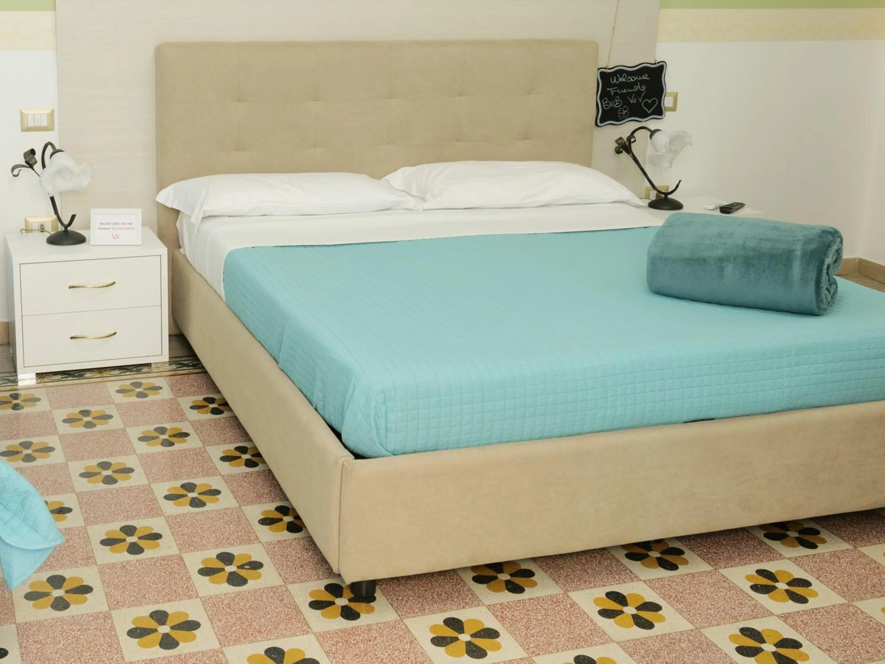 Bed in V&V Suite & Breakfast