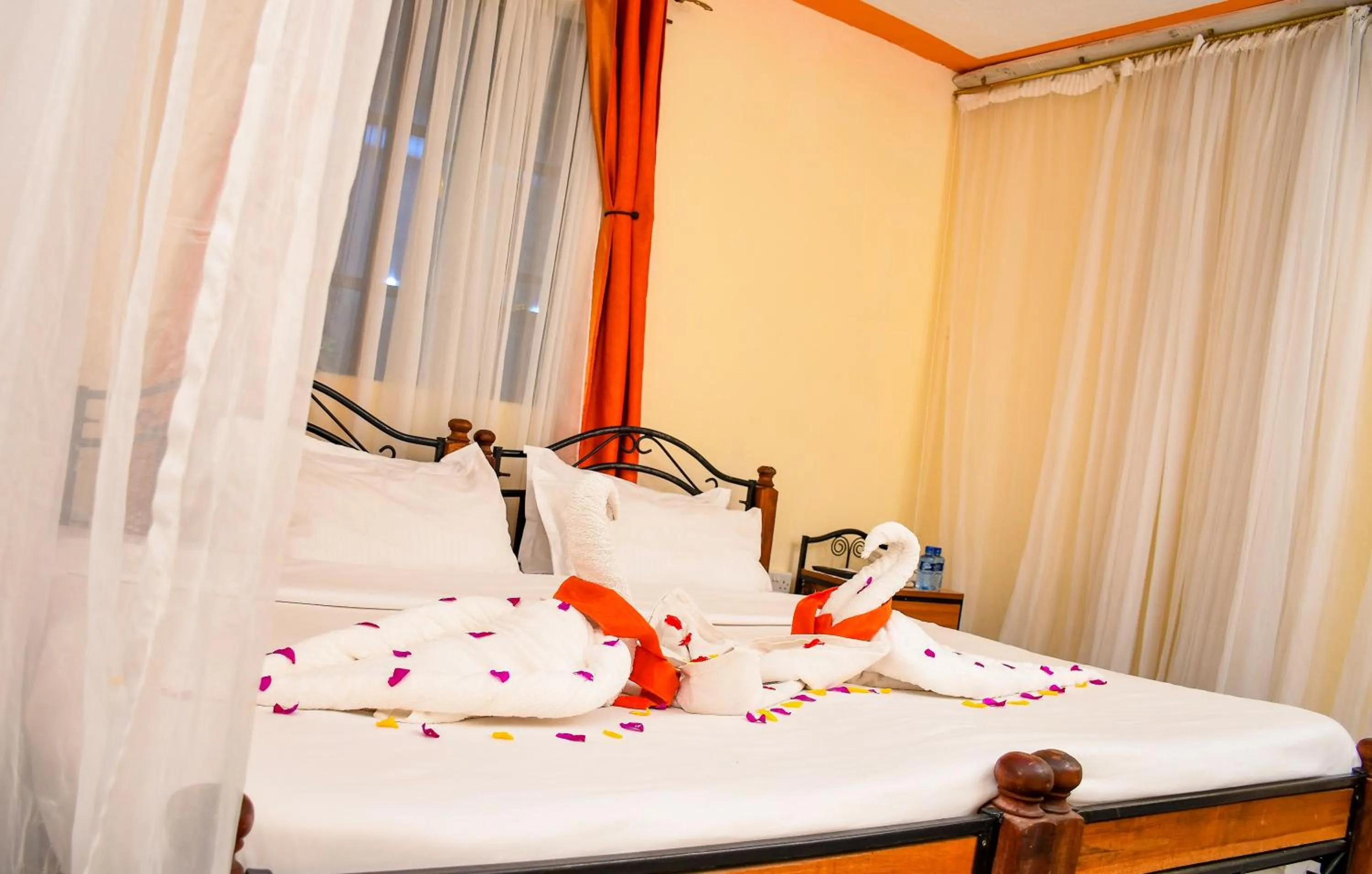 Bed in Naivasha Peppercorn Holiday Resort