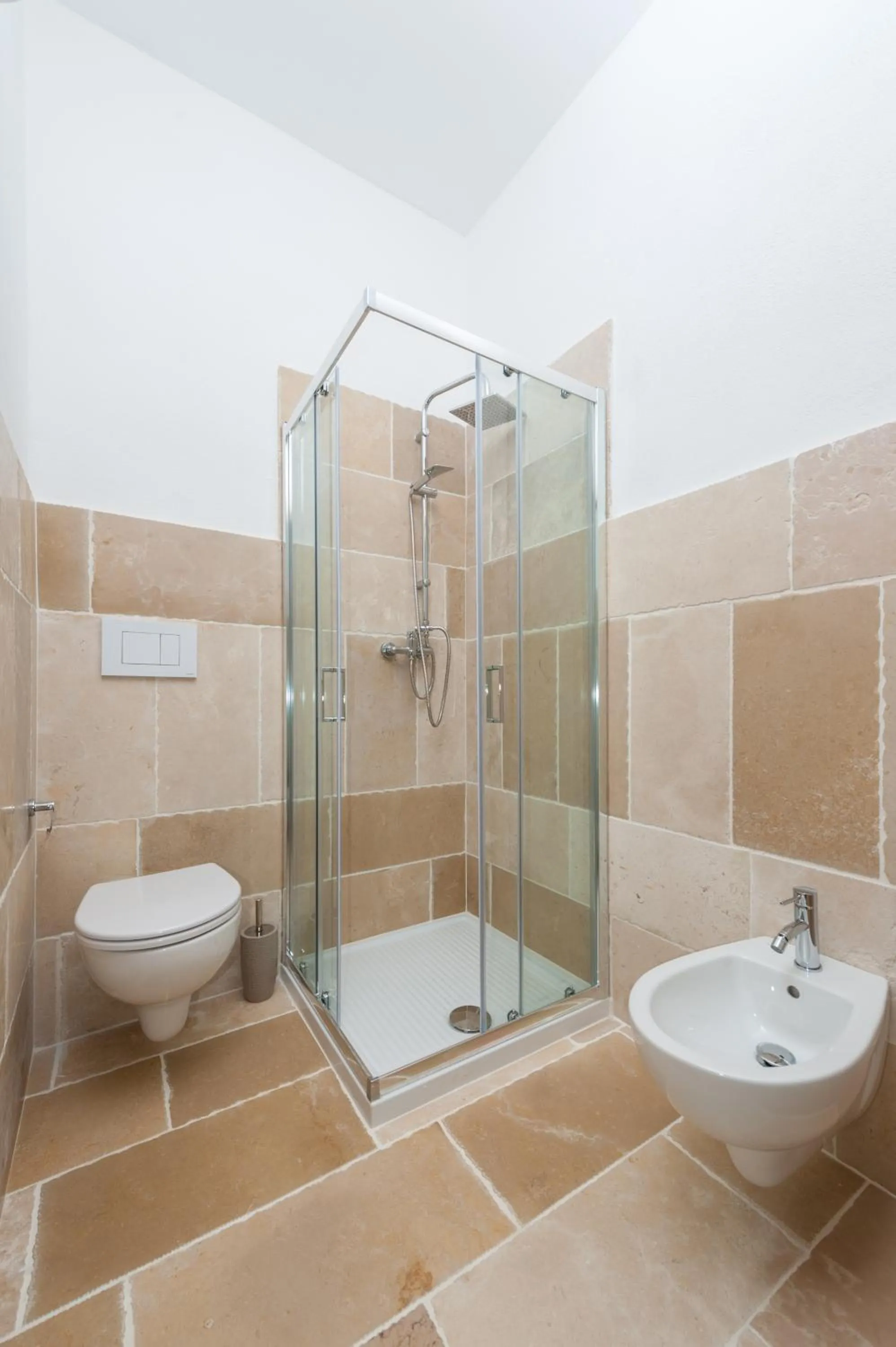 Shower in Masseria Monache