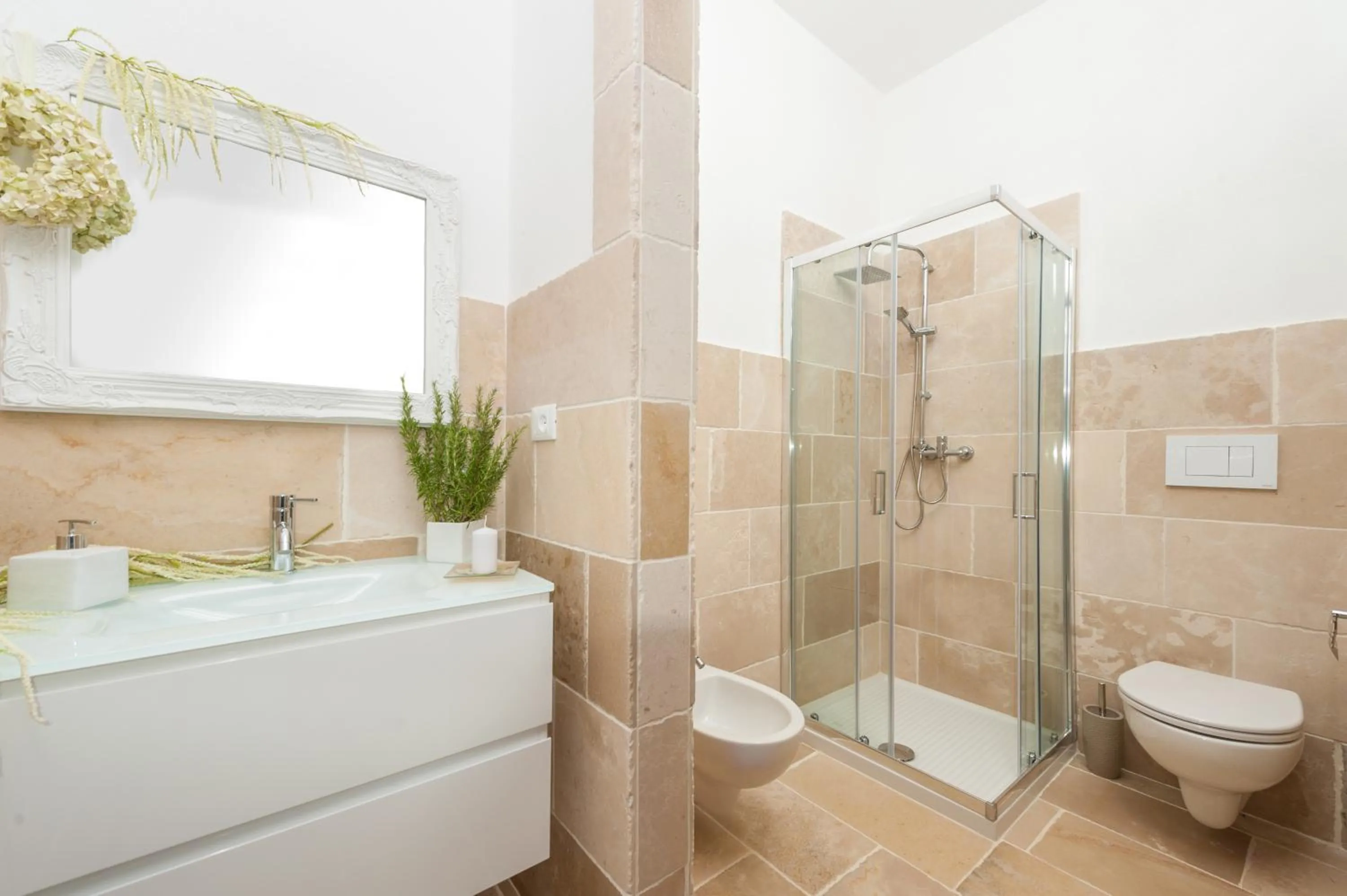 Shower in Masseria Monache