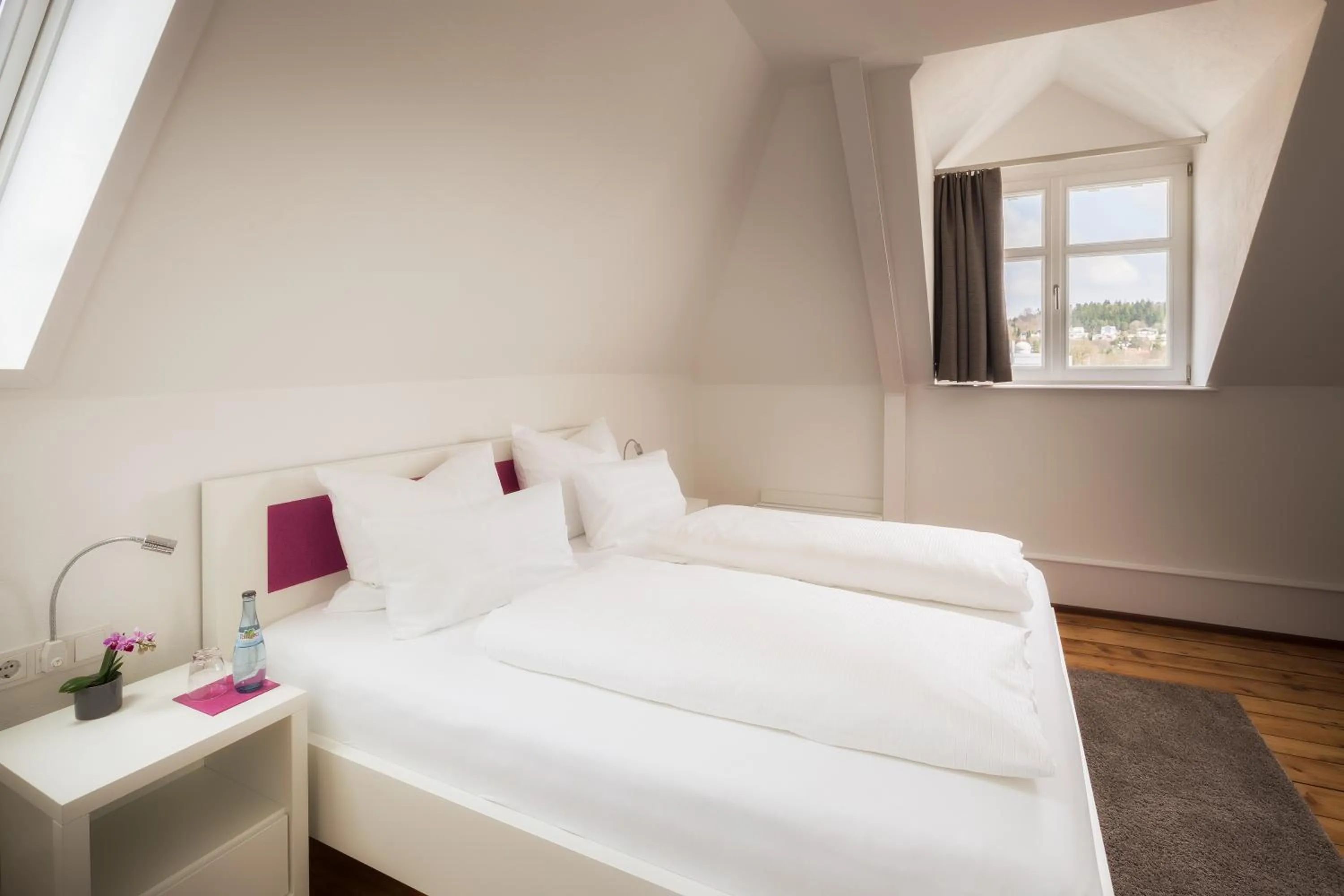 Photo of the whole room, Bed in Hotel Villa8