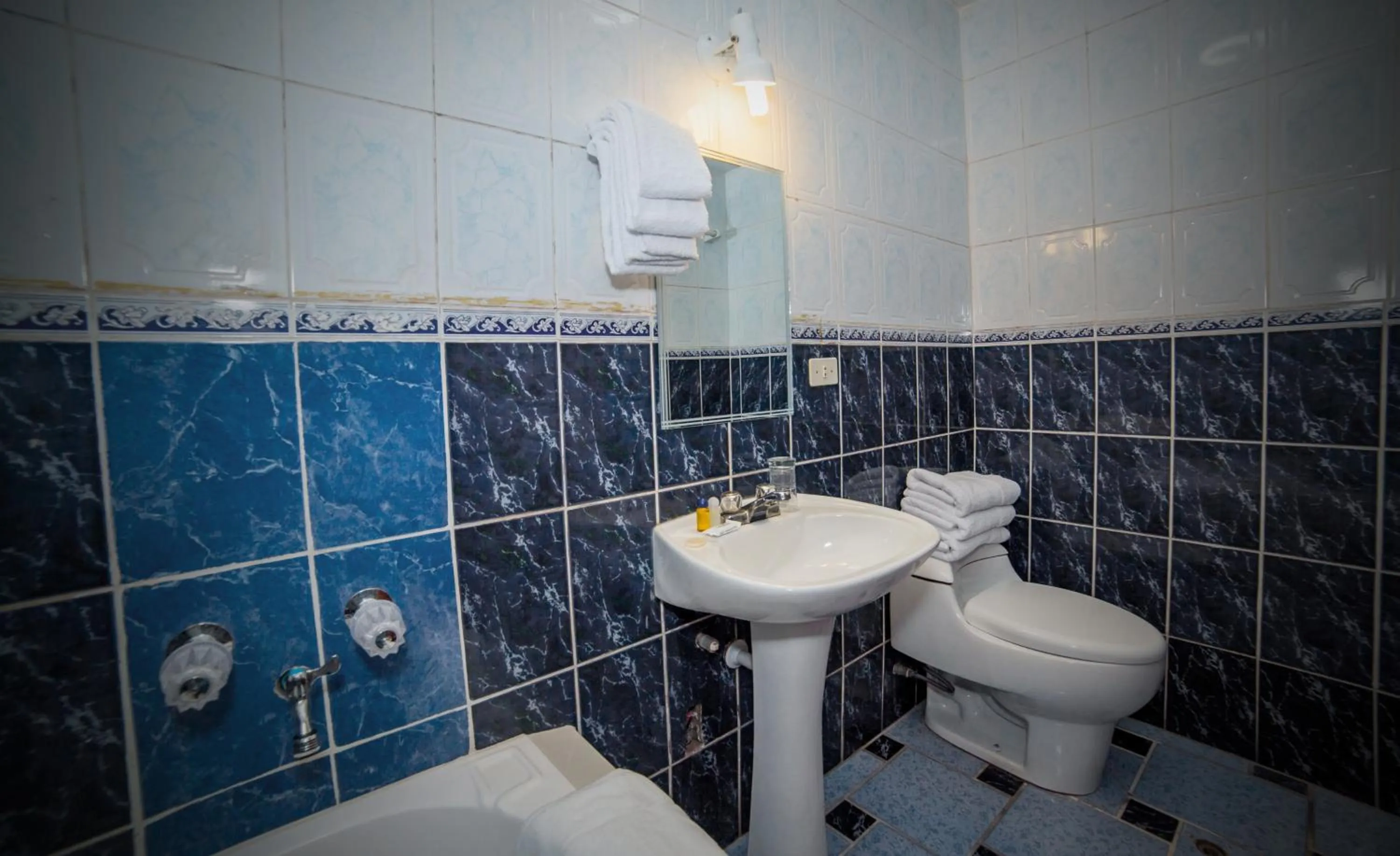 Bathroom in Hotel Peru Real
