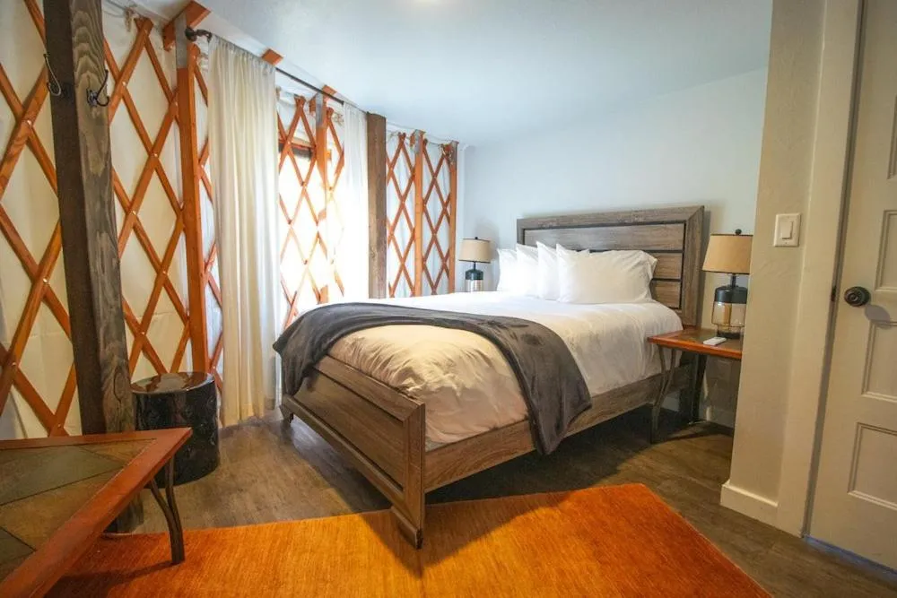 Bed in Escalante Yurts - Luxury Lodging