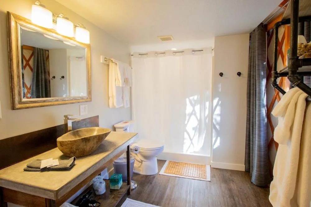 Shower in Escalante Yurts - Luxury Lodging