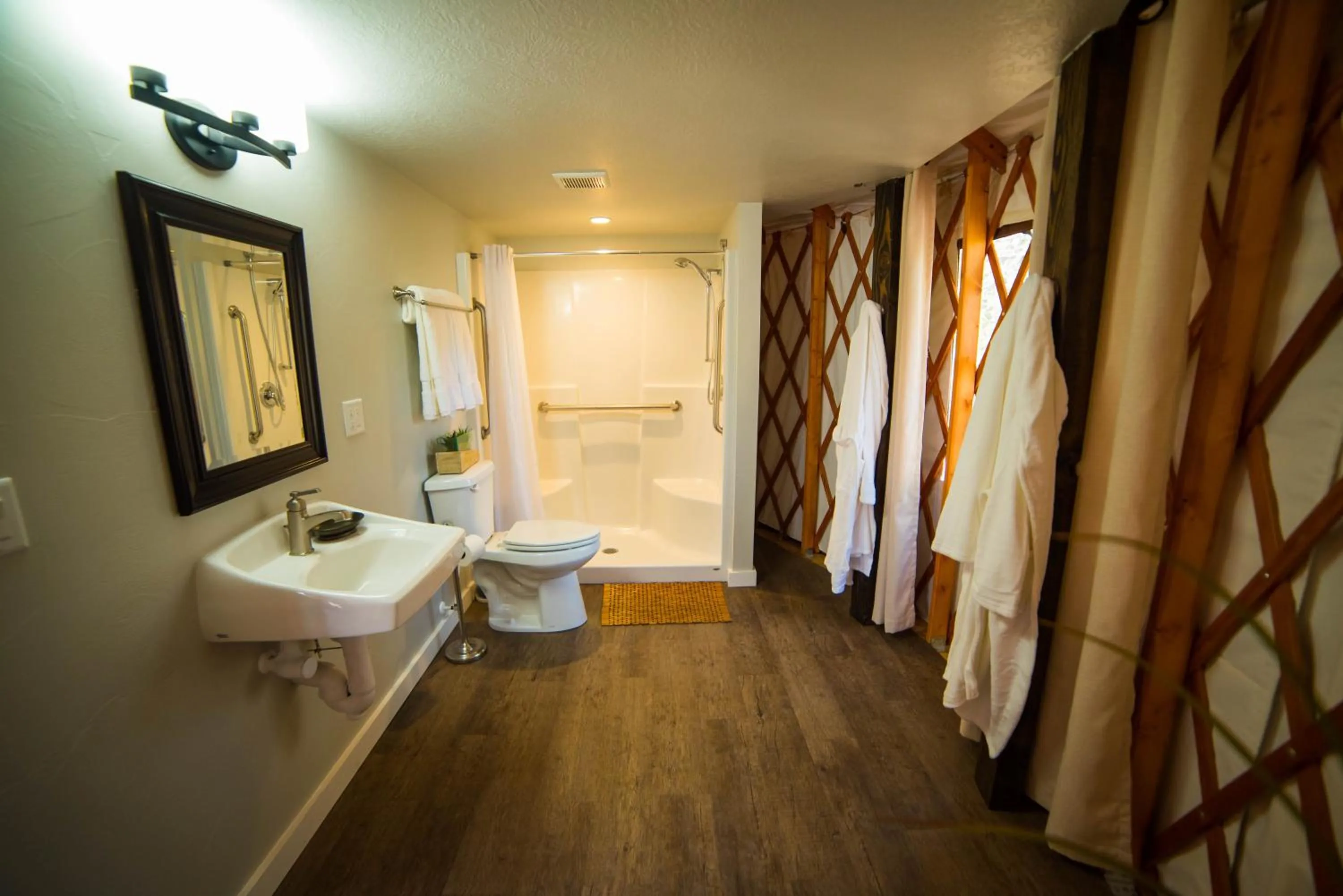 Bathroom in Escalante Yurts - Luxury Lodging