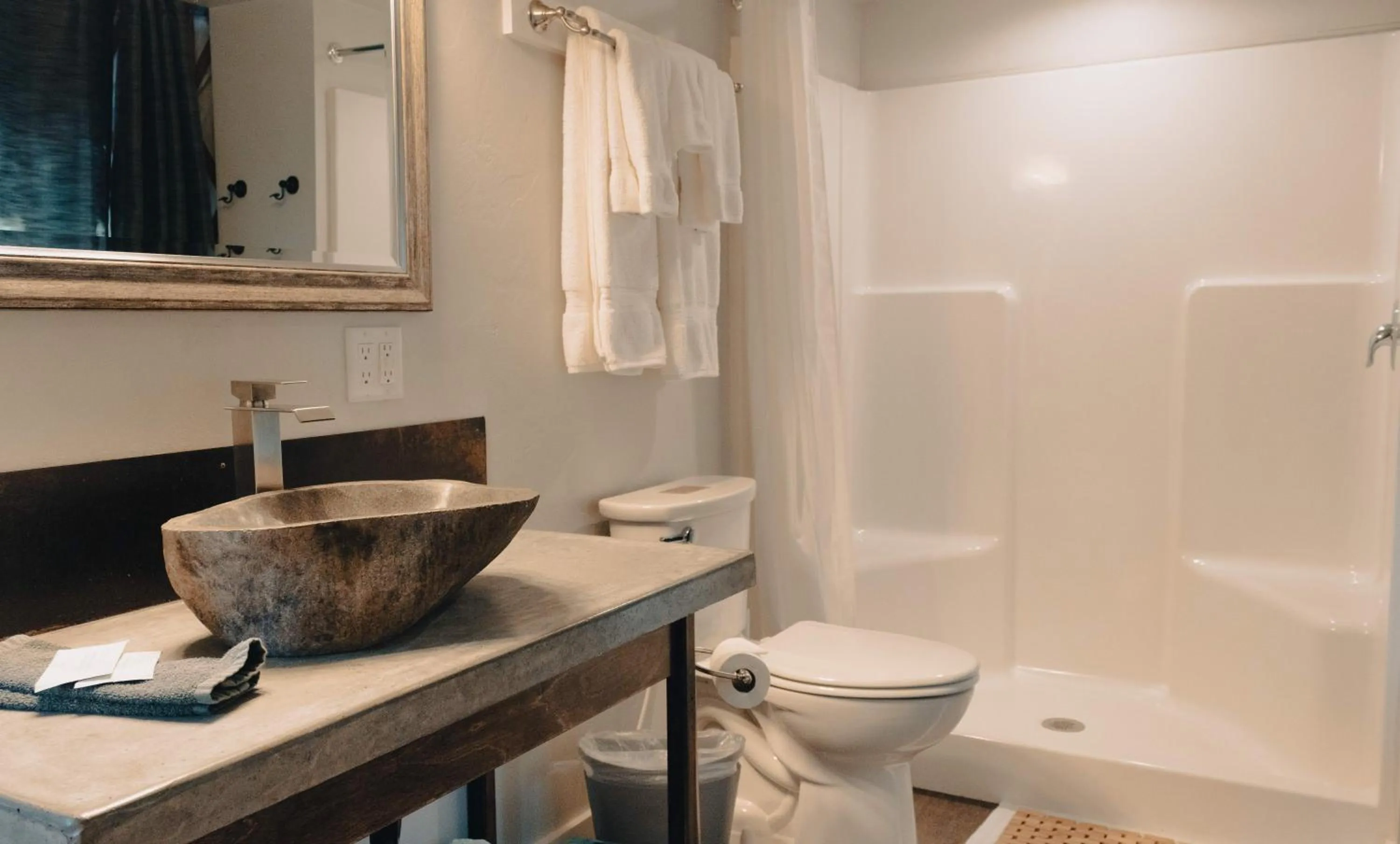 Shower in Escalante Yurts - Luxury Lodging