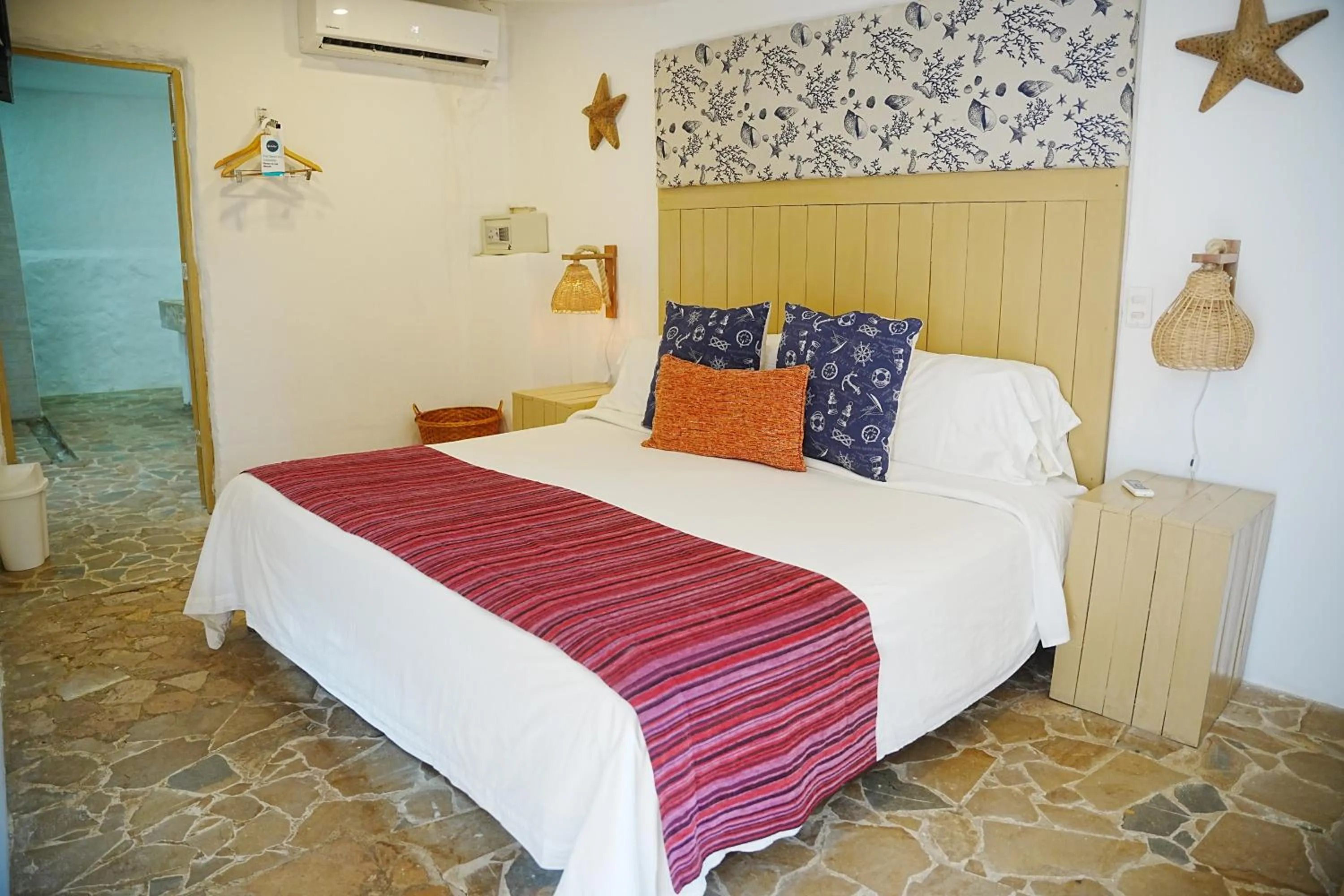 Photo of the whole room, Bed in Hotel Isla Real