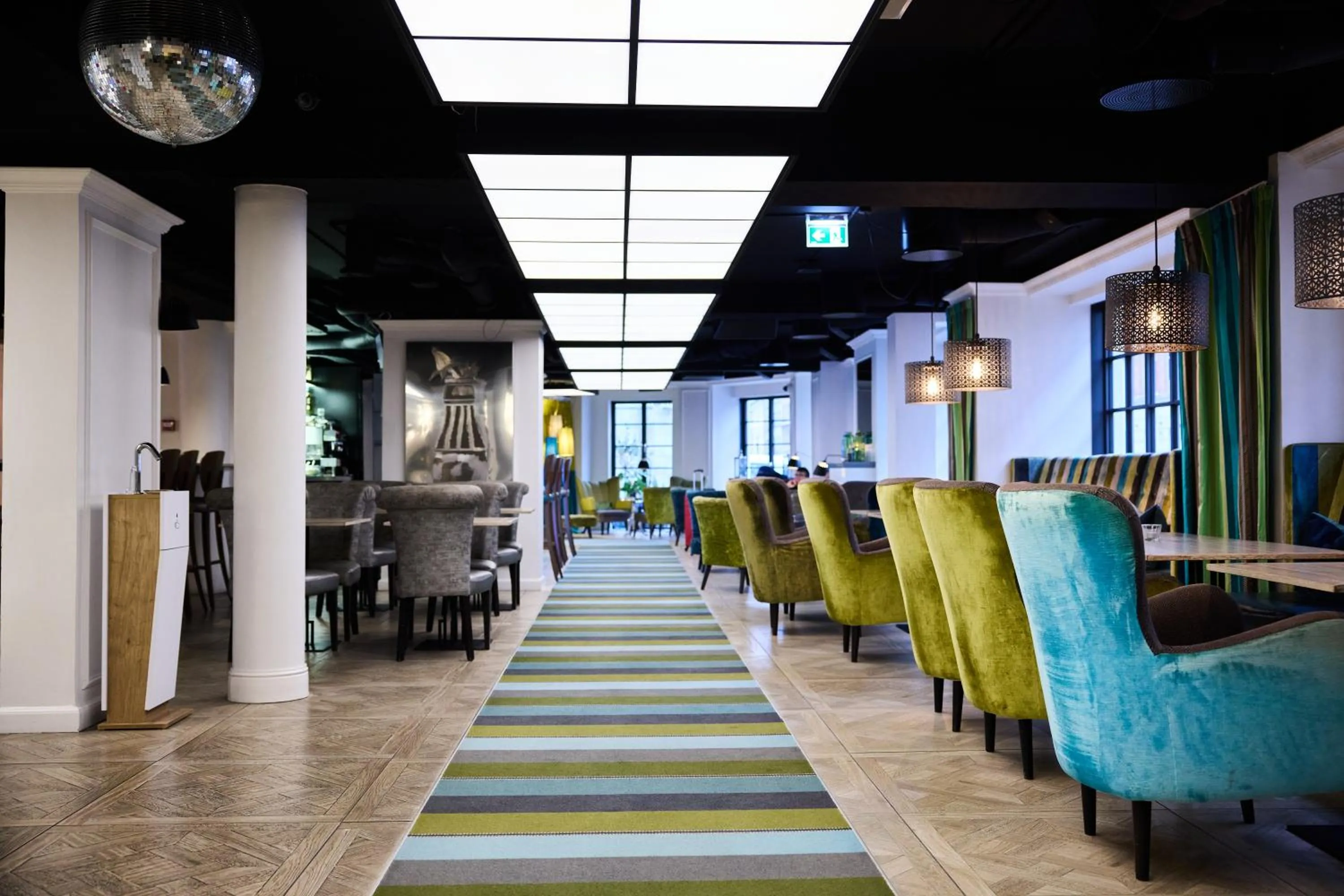 Restaurant/places to eat in Absalon Hotel