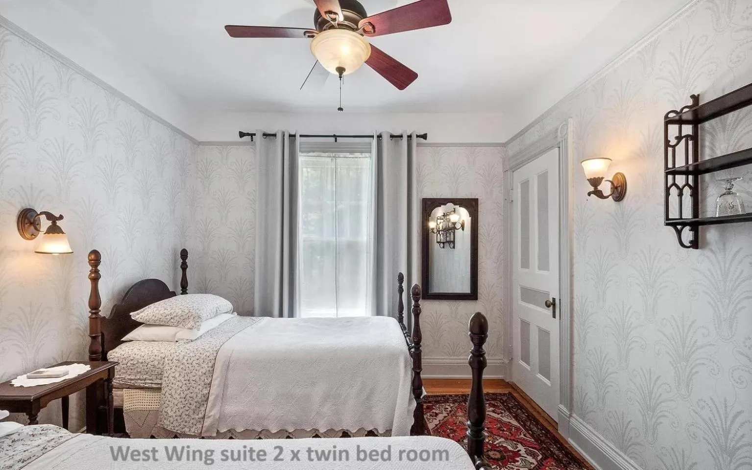 Bedroom, Bed in Wainwright Inn