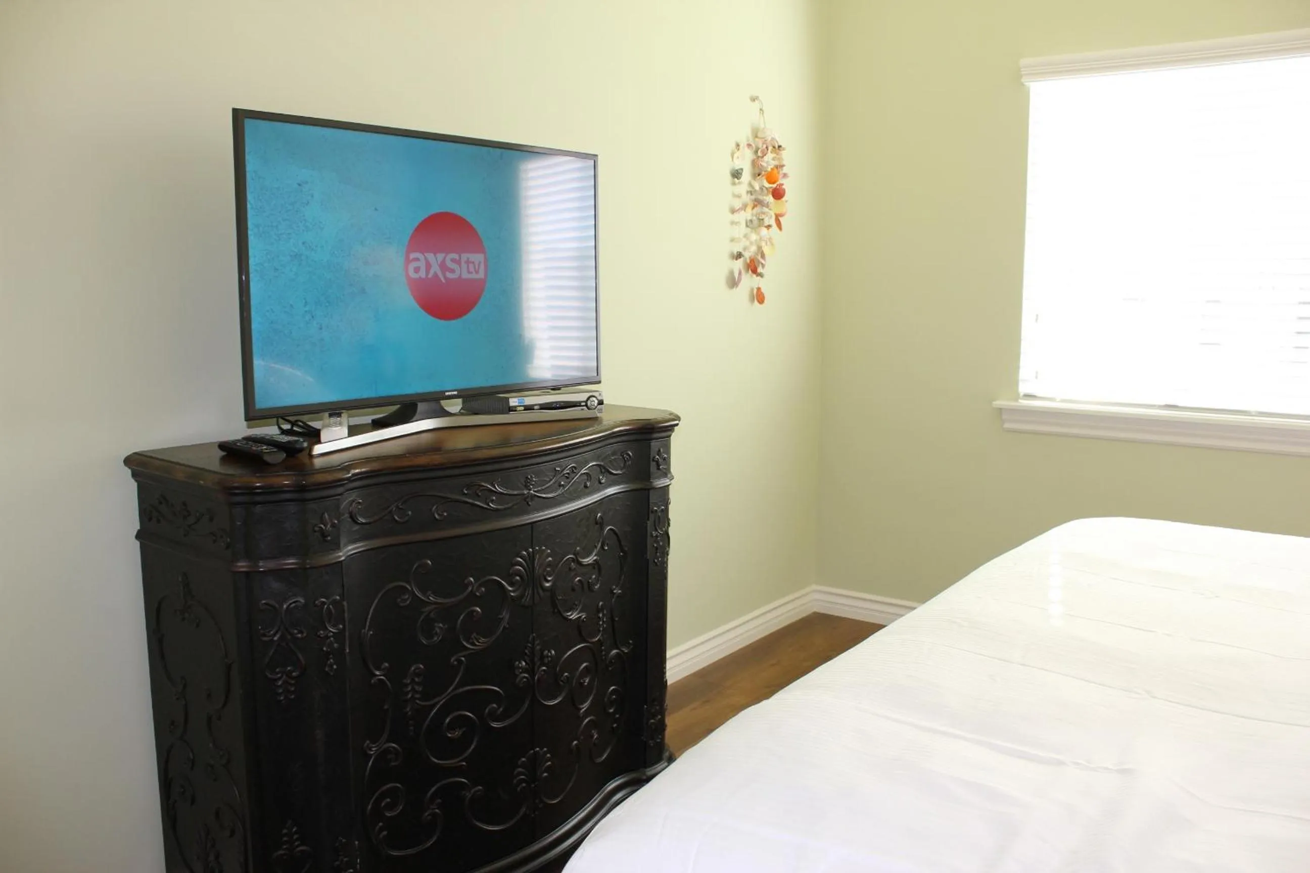 Bed in Seaside Village Carlsbad